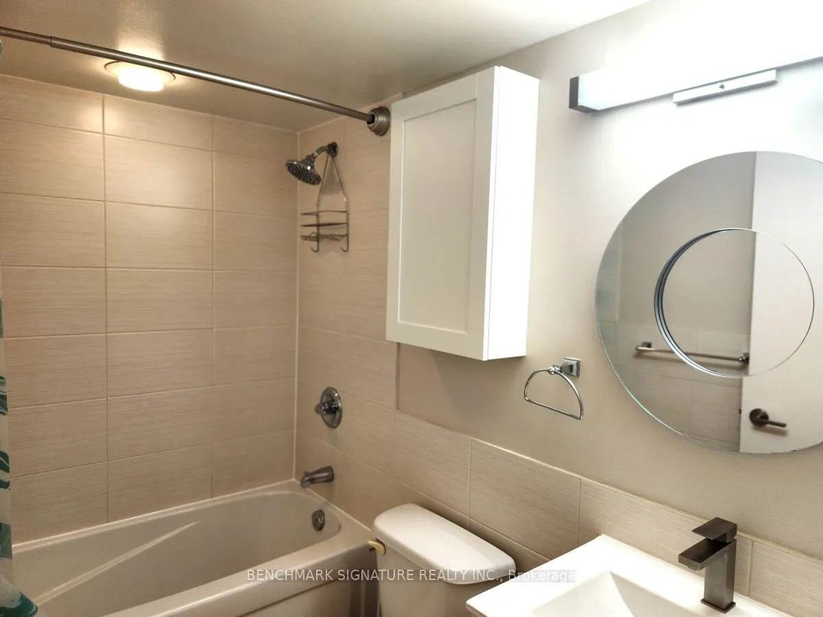 25 Carlton Street, #1702