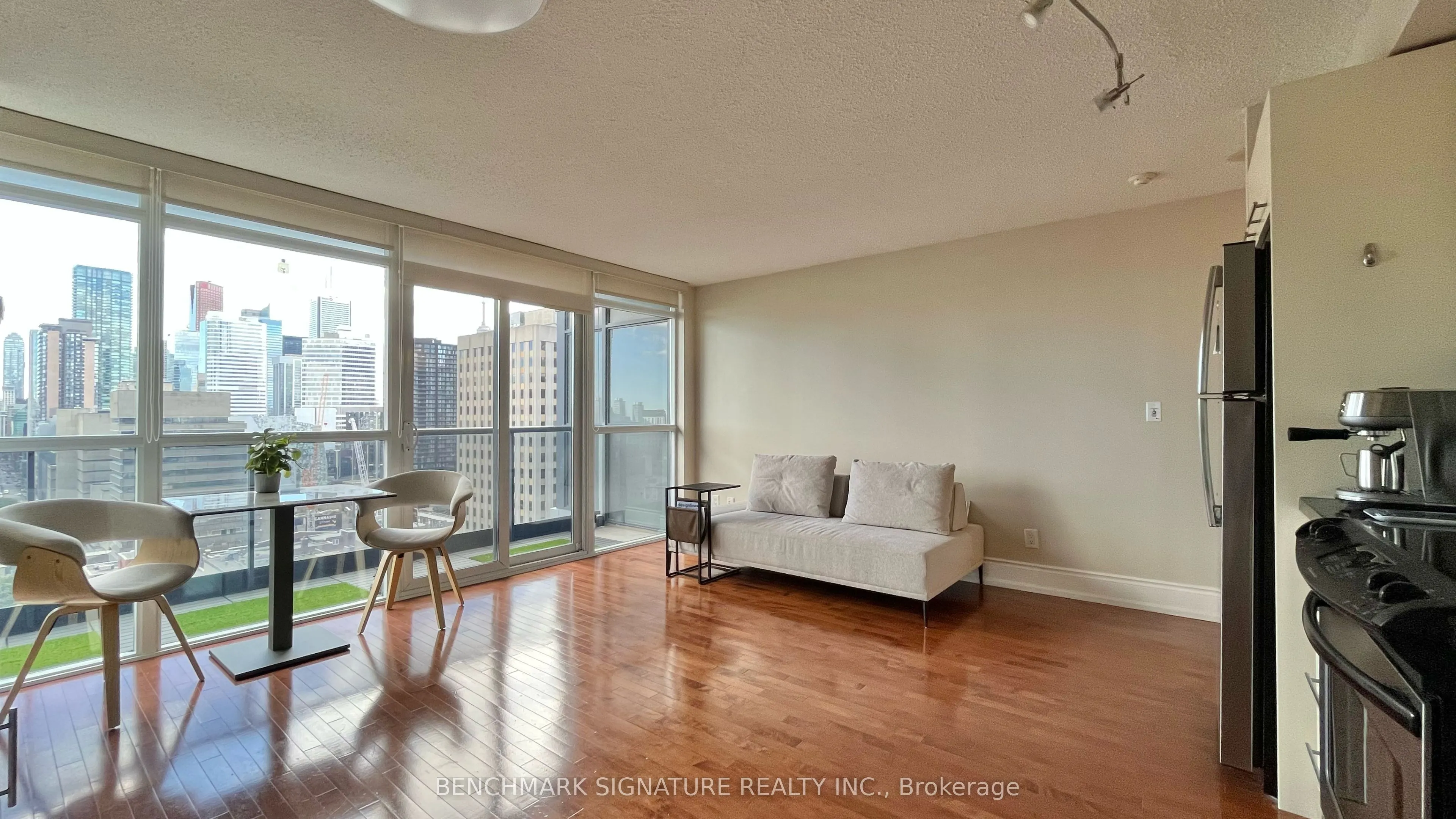 25 Carlton Street, #1702