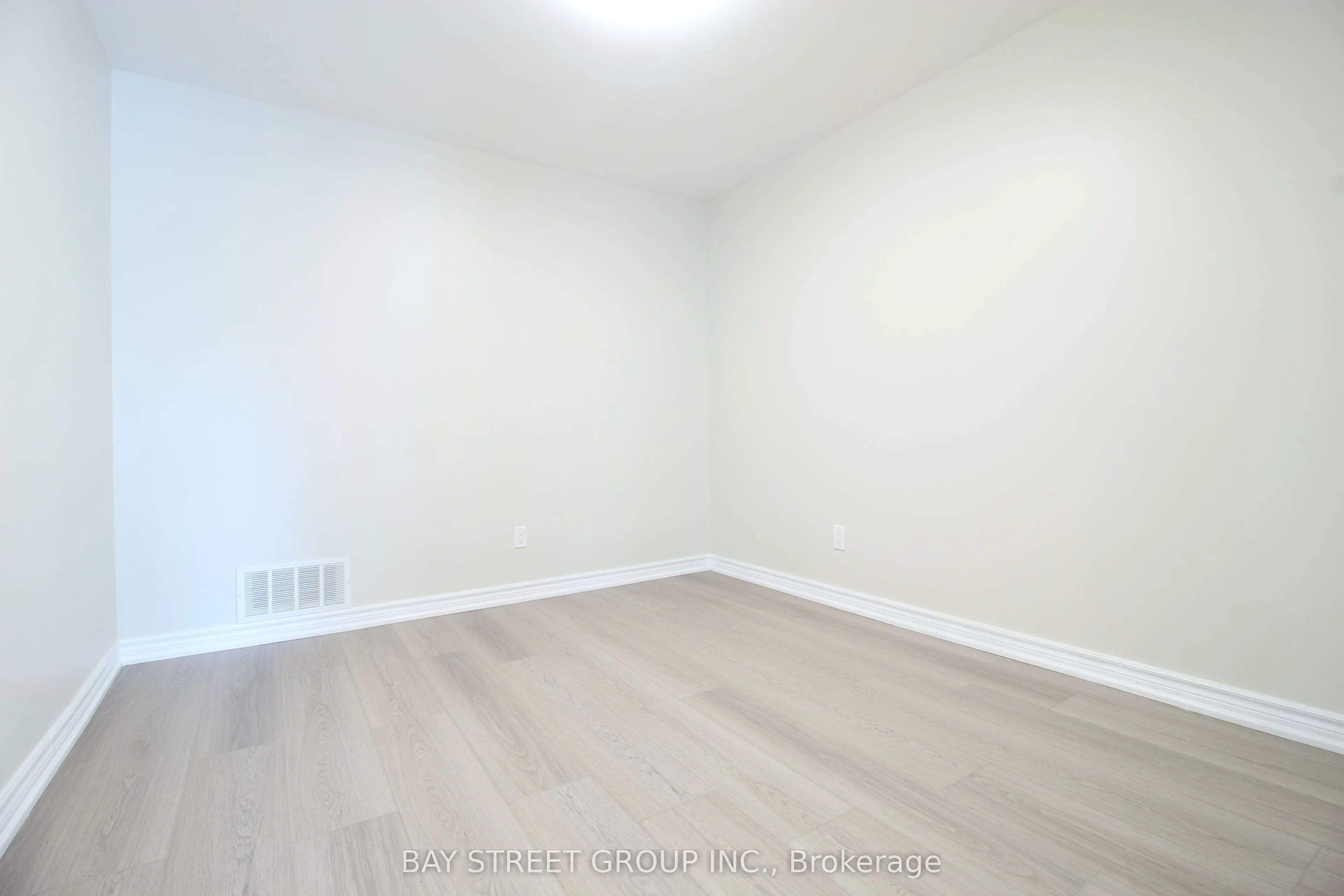 117 Pindar Crescent, #Main Floor