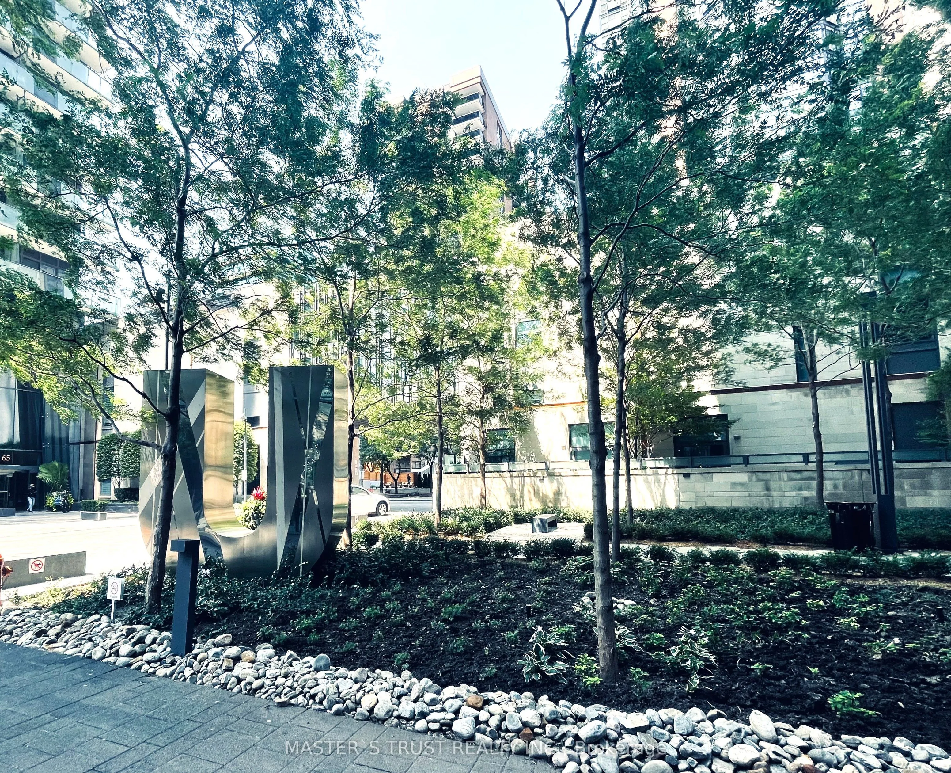 1080 Bay Street, #1109