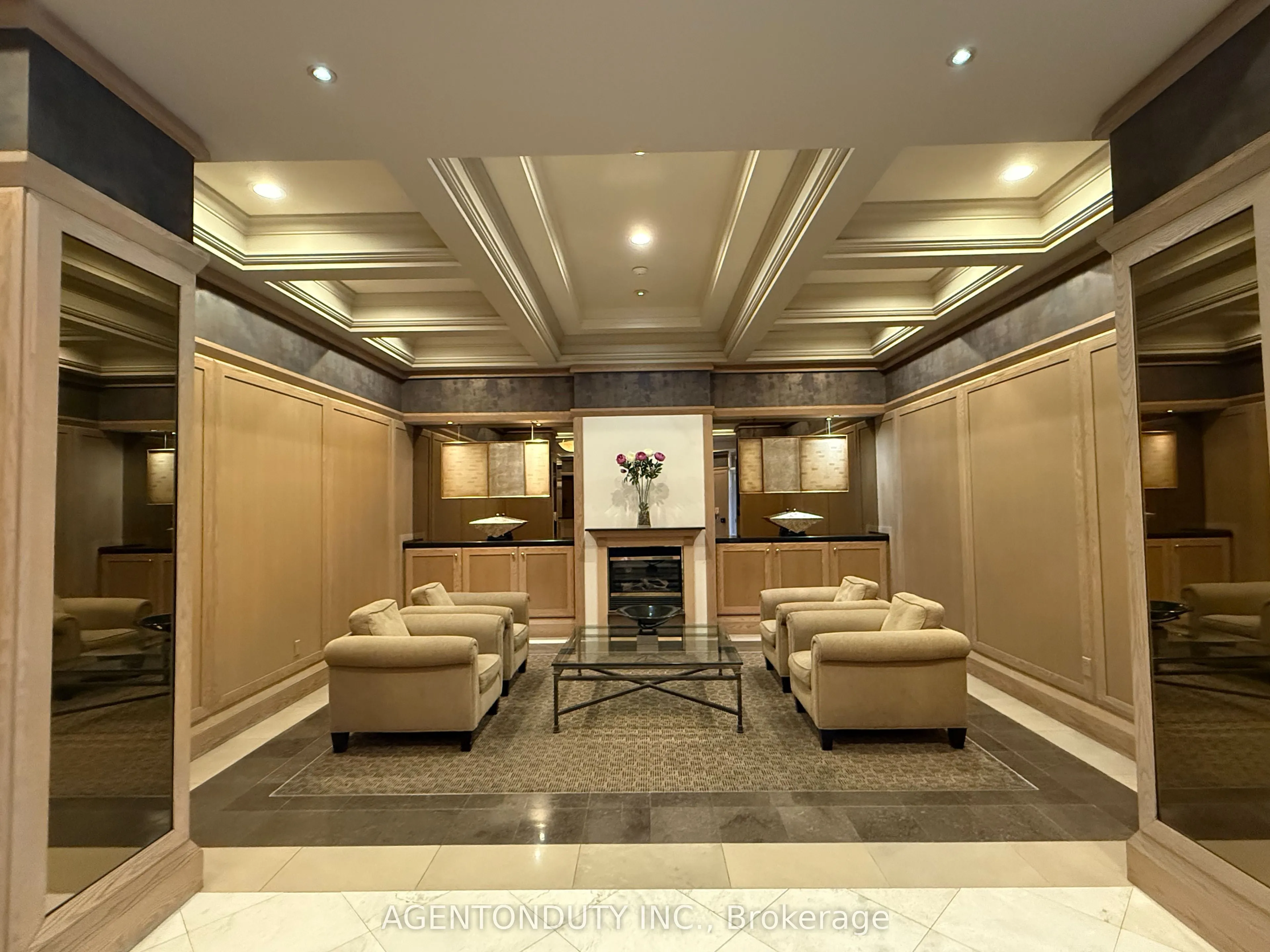 909 Bay Street, #607
