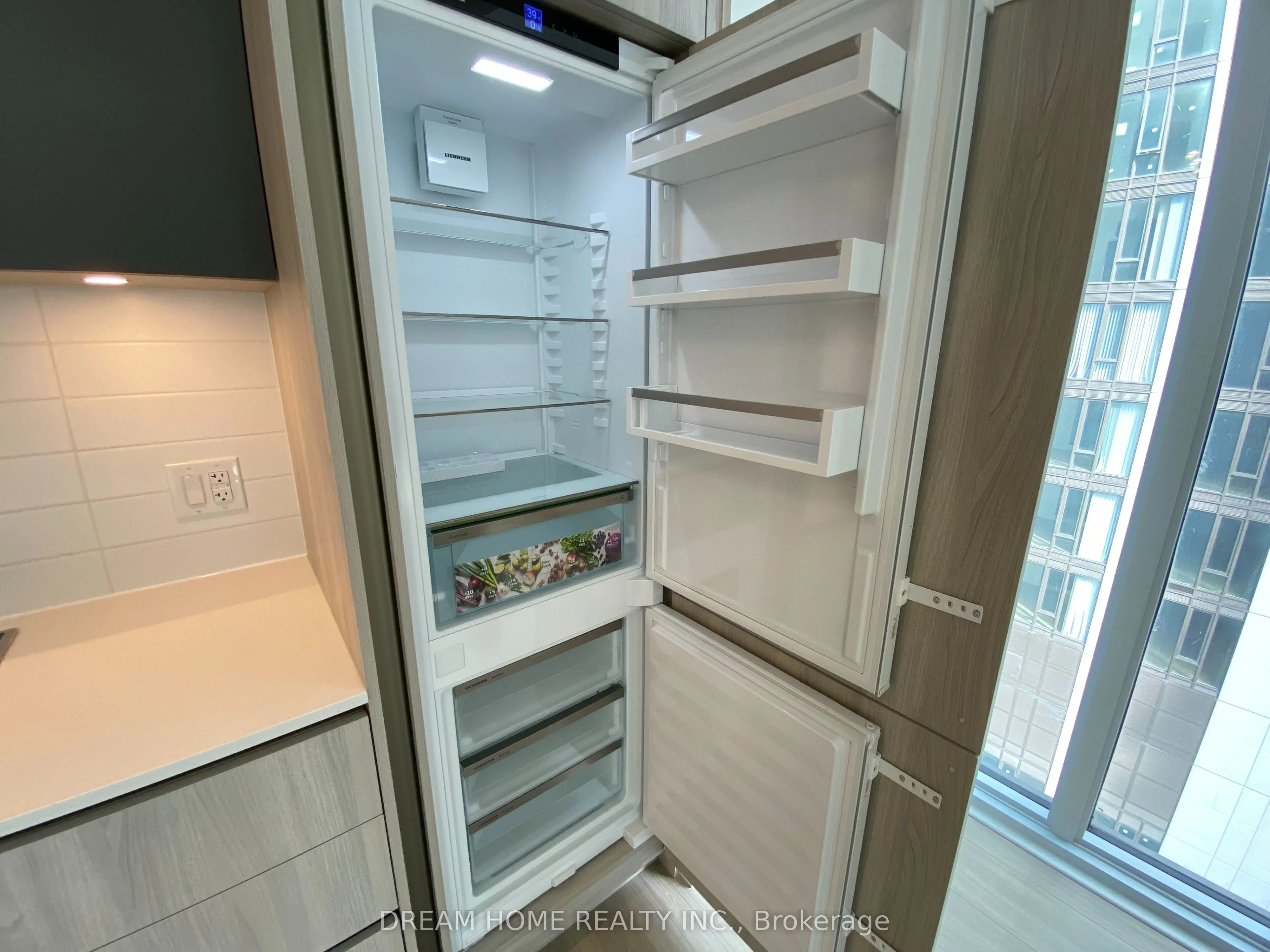 8 Widmer Street, #3105
