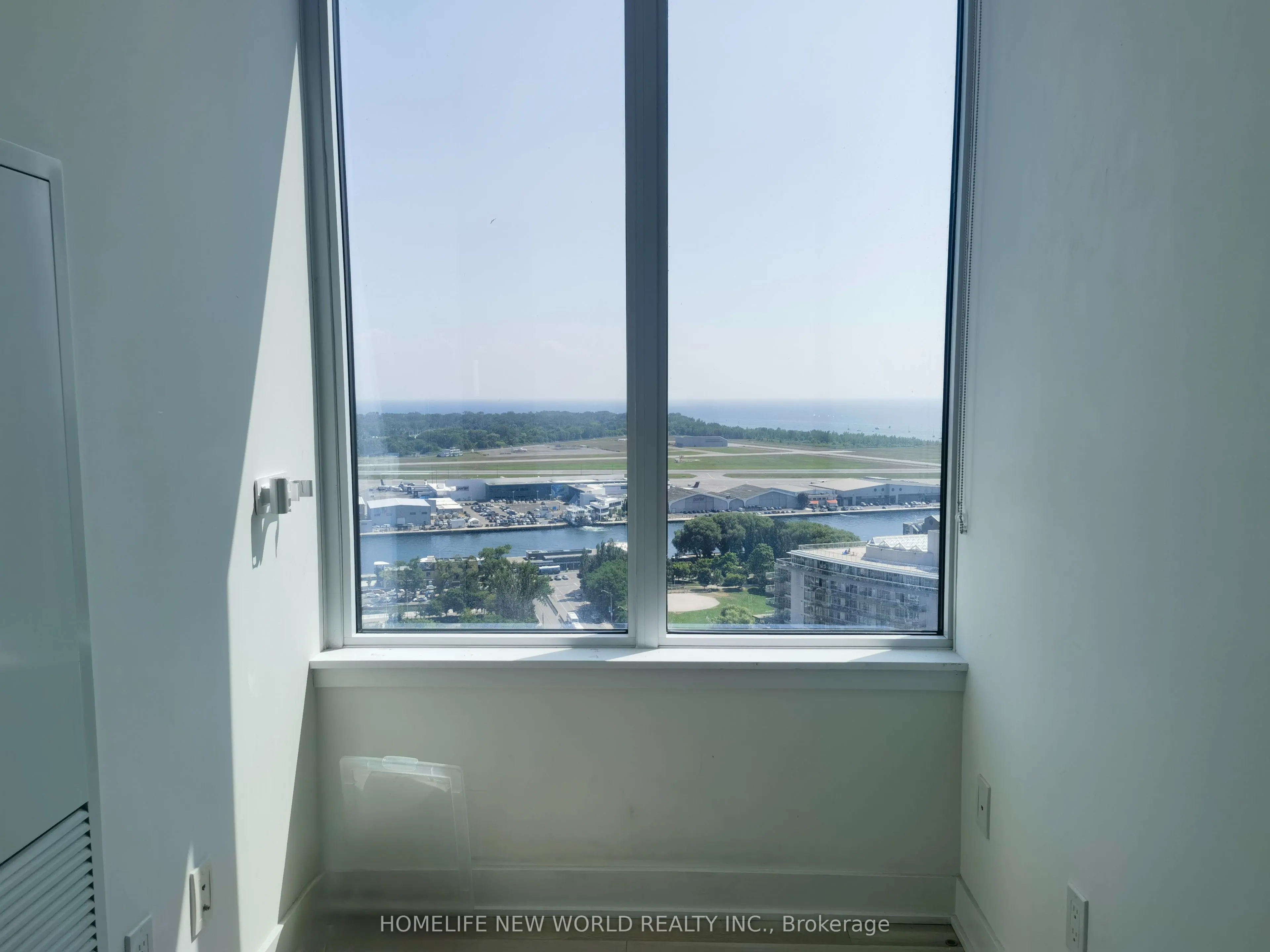 17 Bathurst Street, #3002