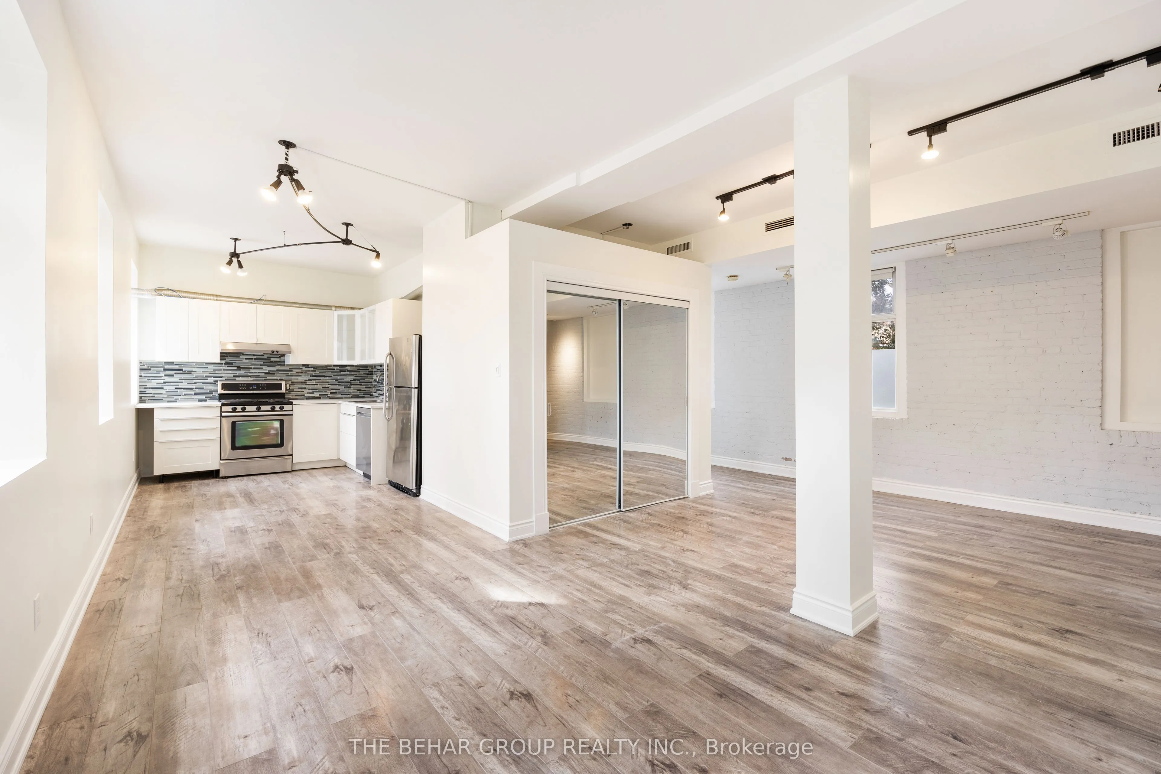 18 Dupont Street, #1