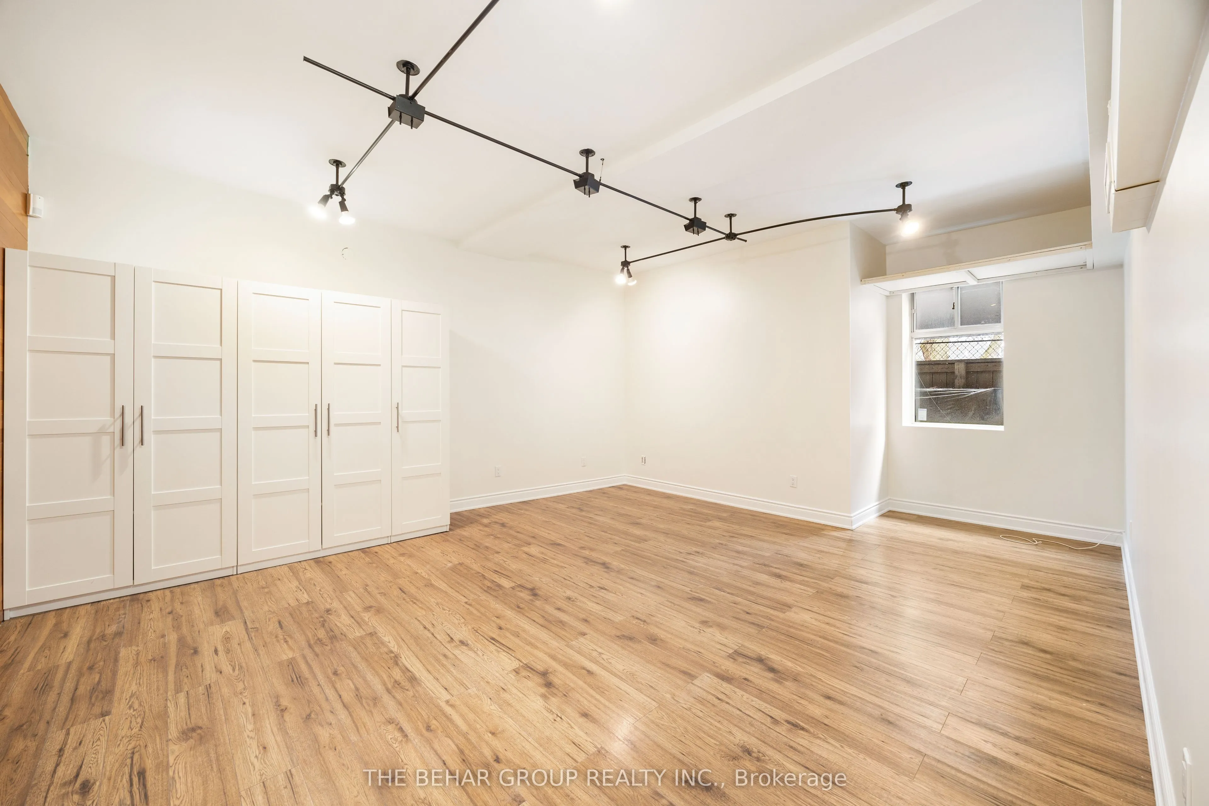 18 Dupont Street, #1