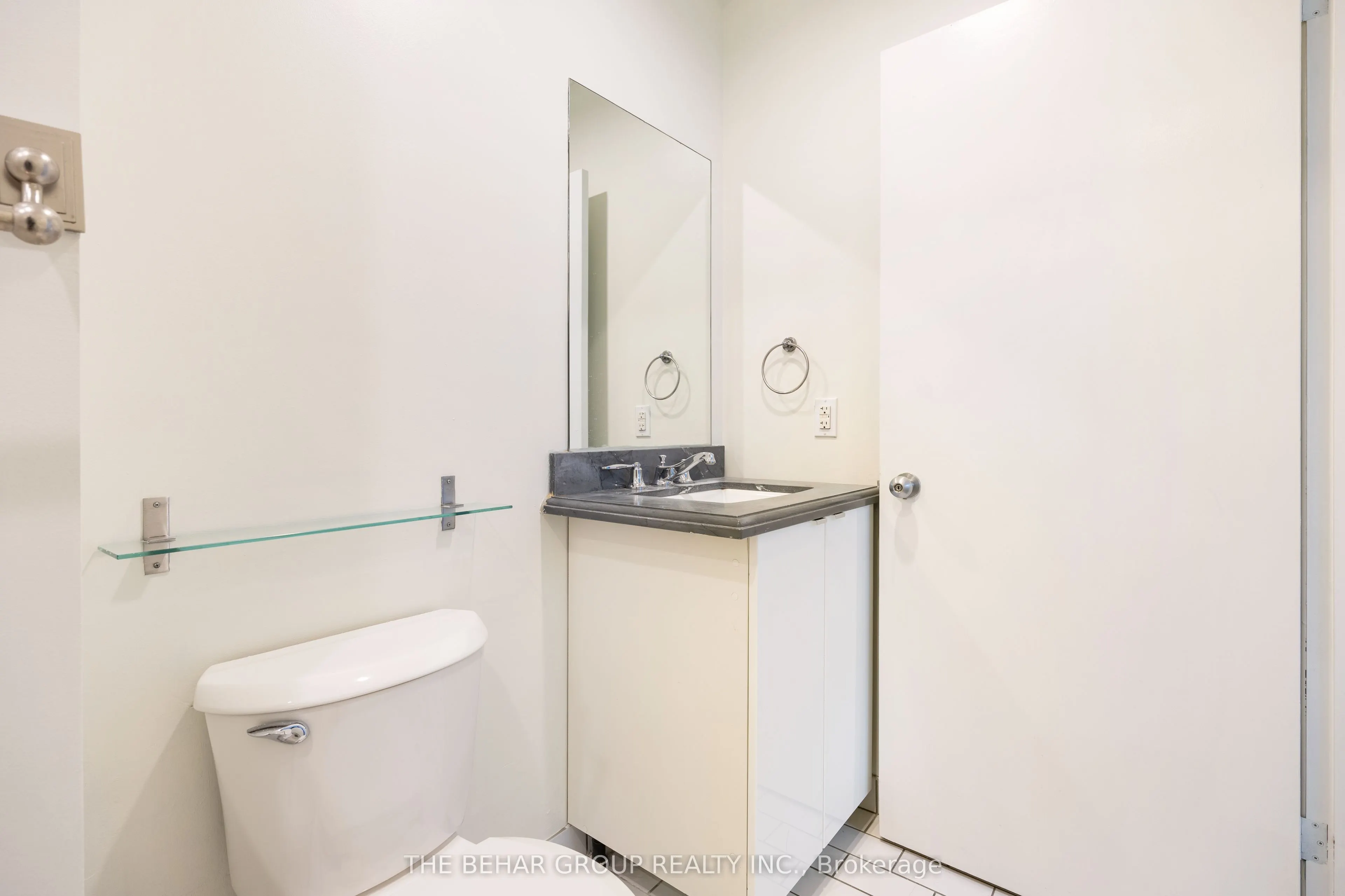 18 Dupont Street, #1