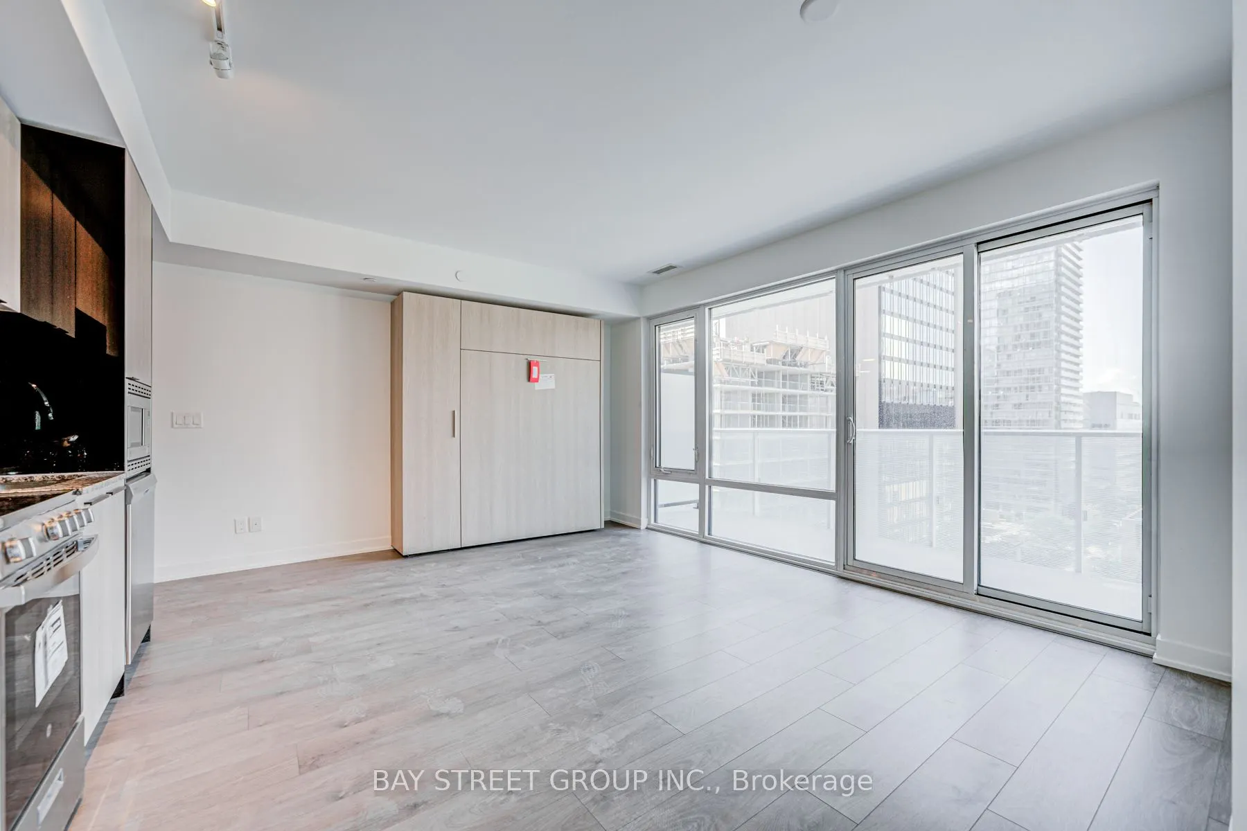 501 Yonge Street, #902