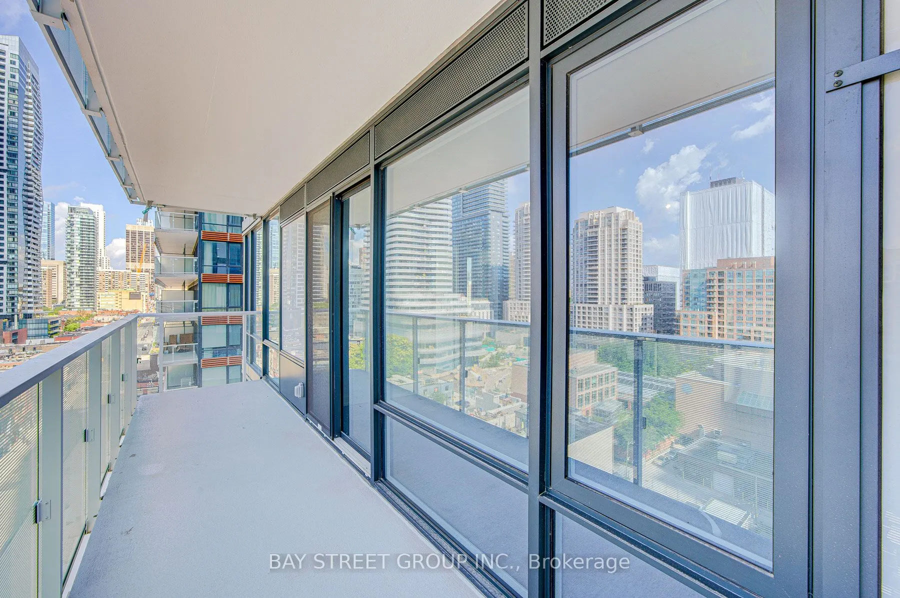 501 Yonge Street, #902