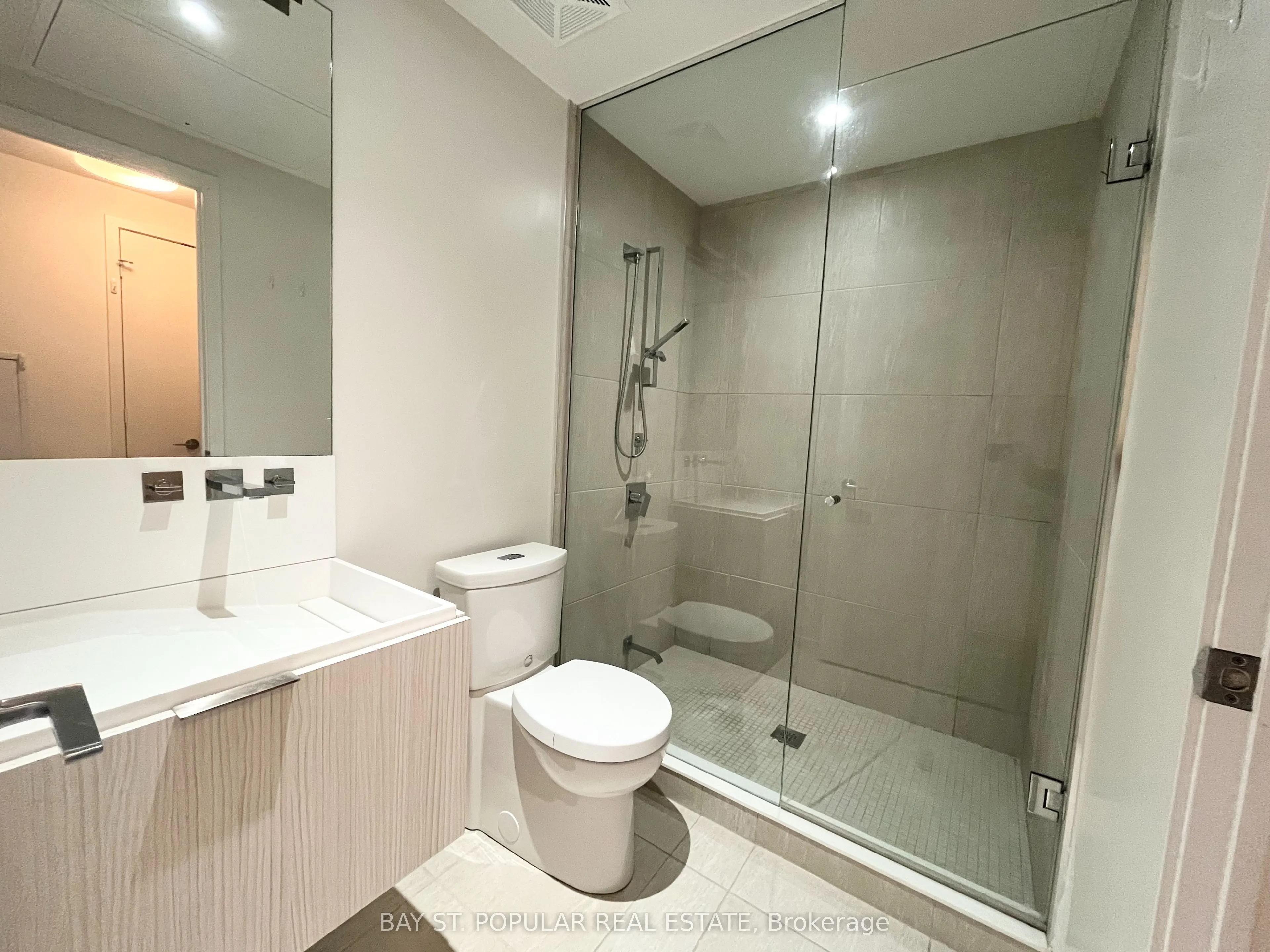 101 Charles Street E, #813