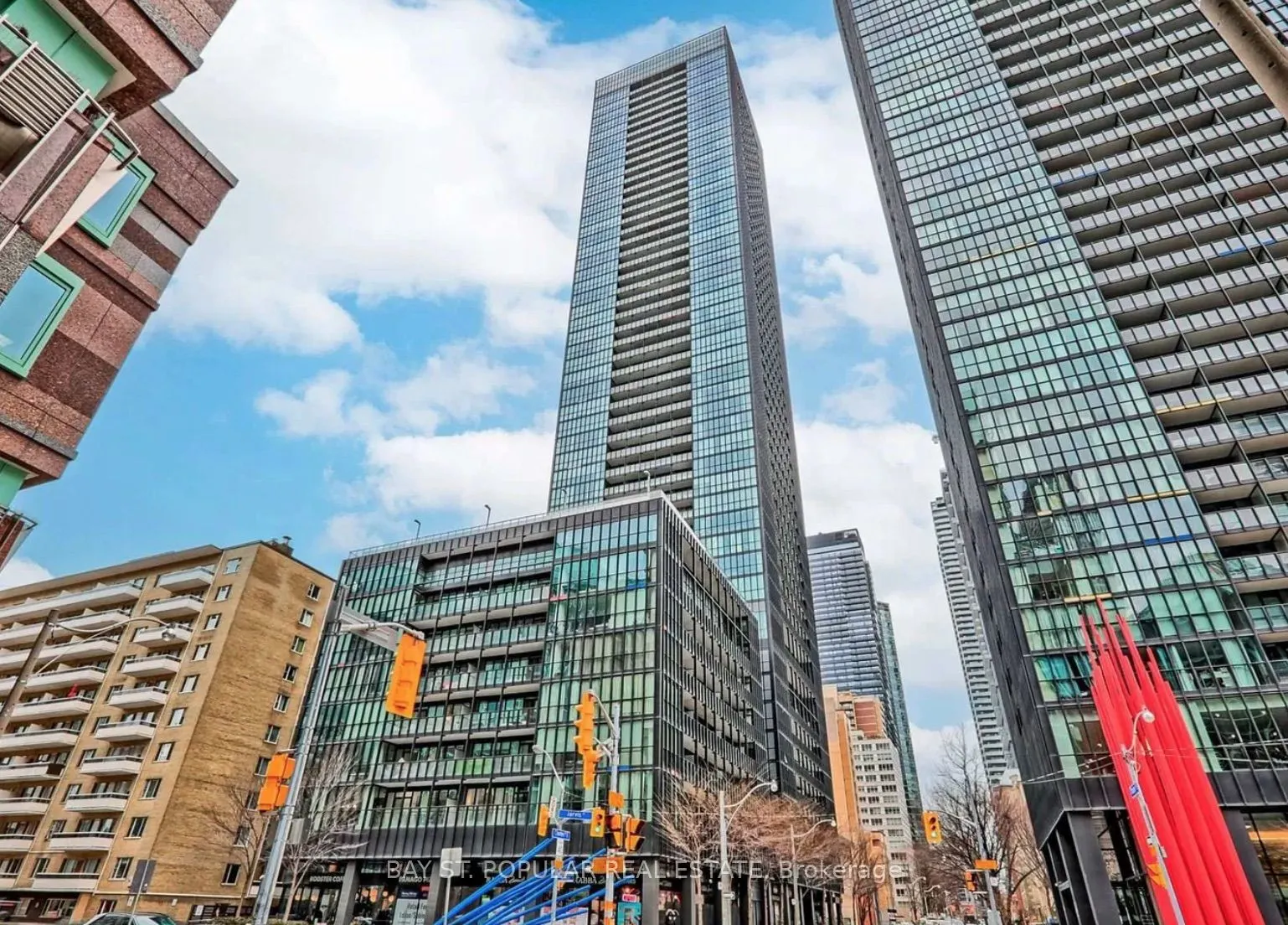 101 Charles Street E, #813