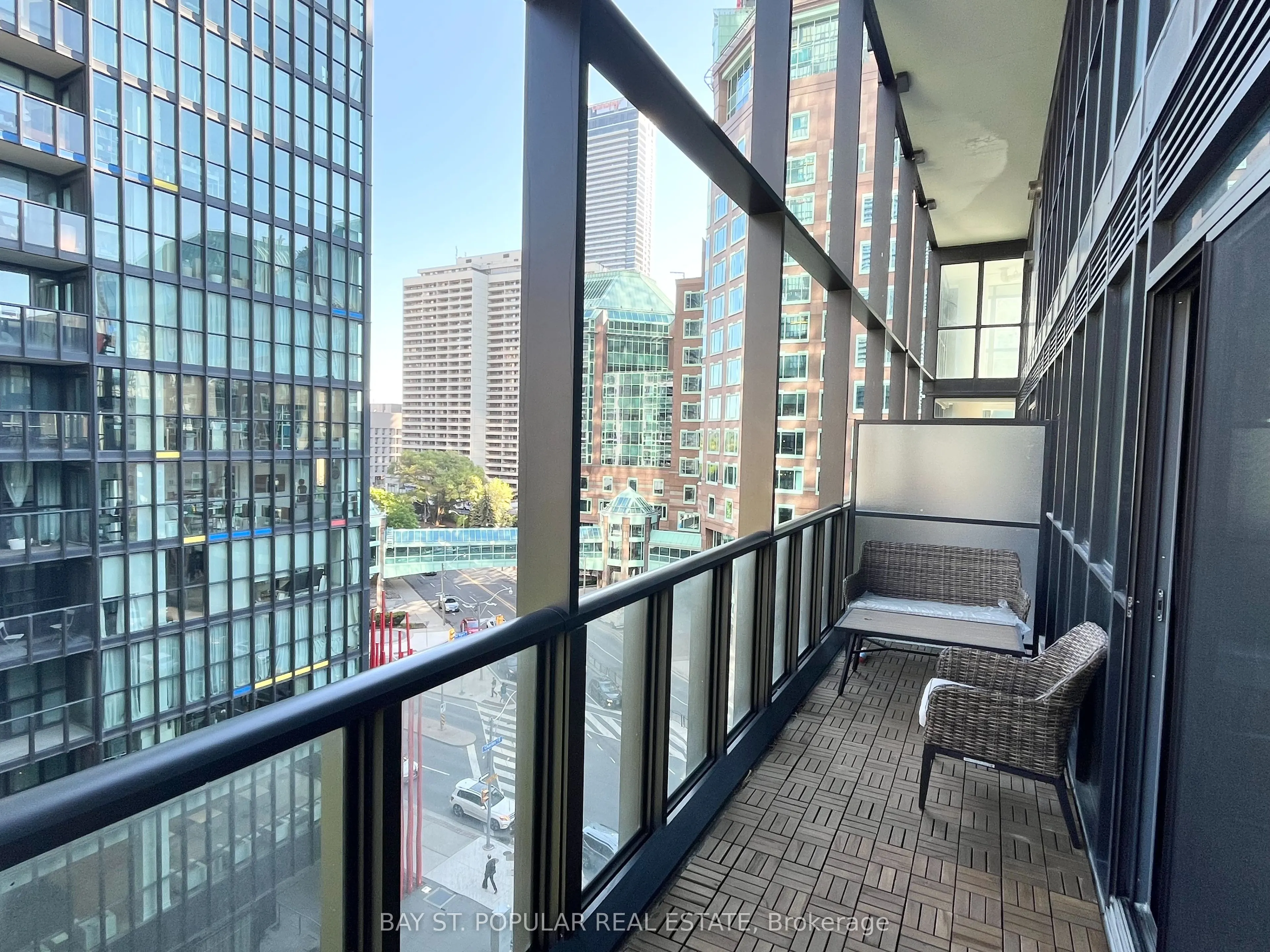 101 Charles Street E, #813