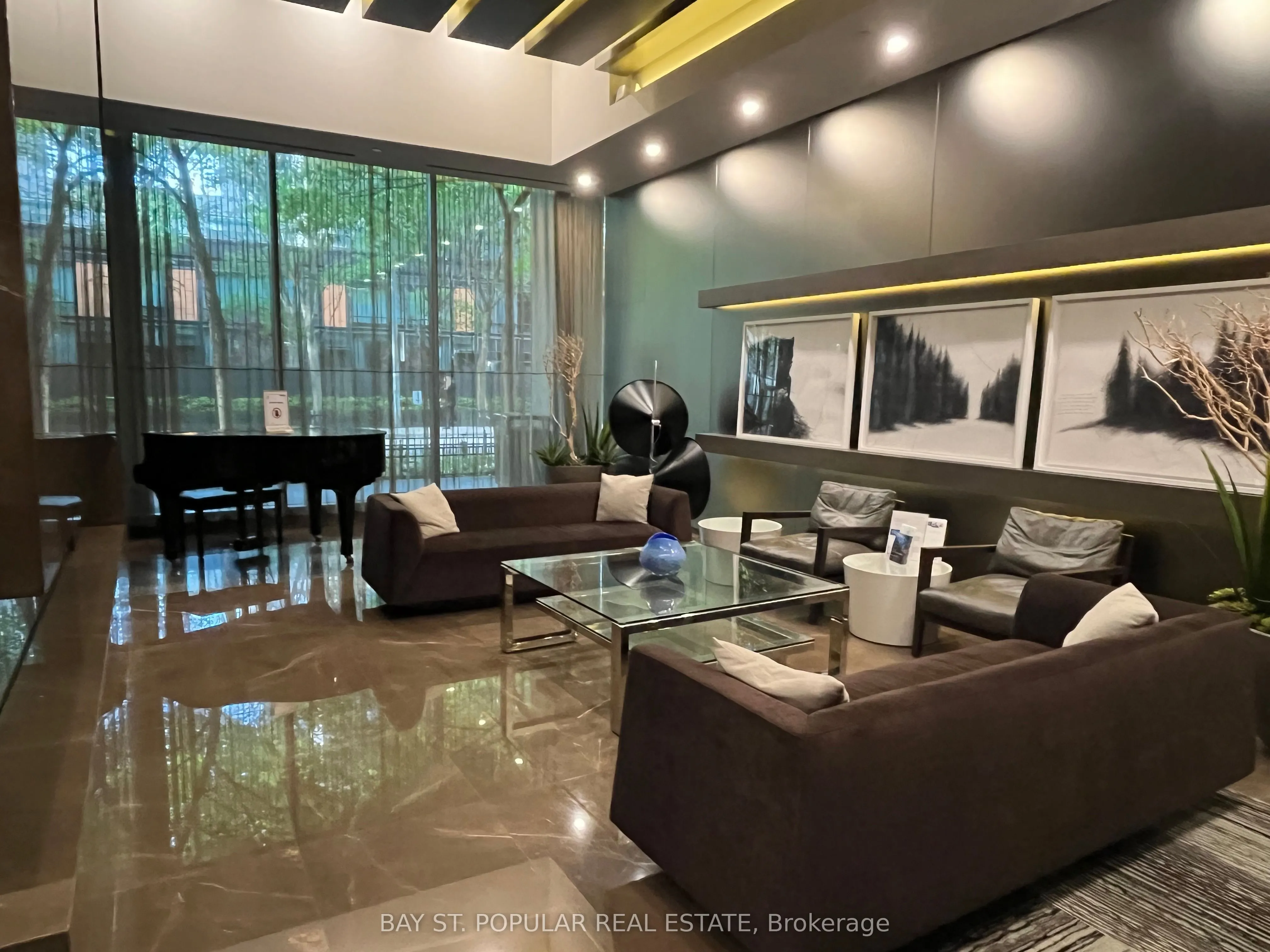 101 Charles Street E, #813