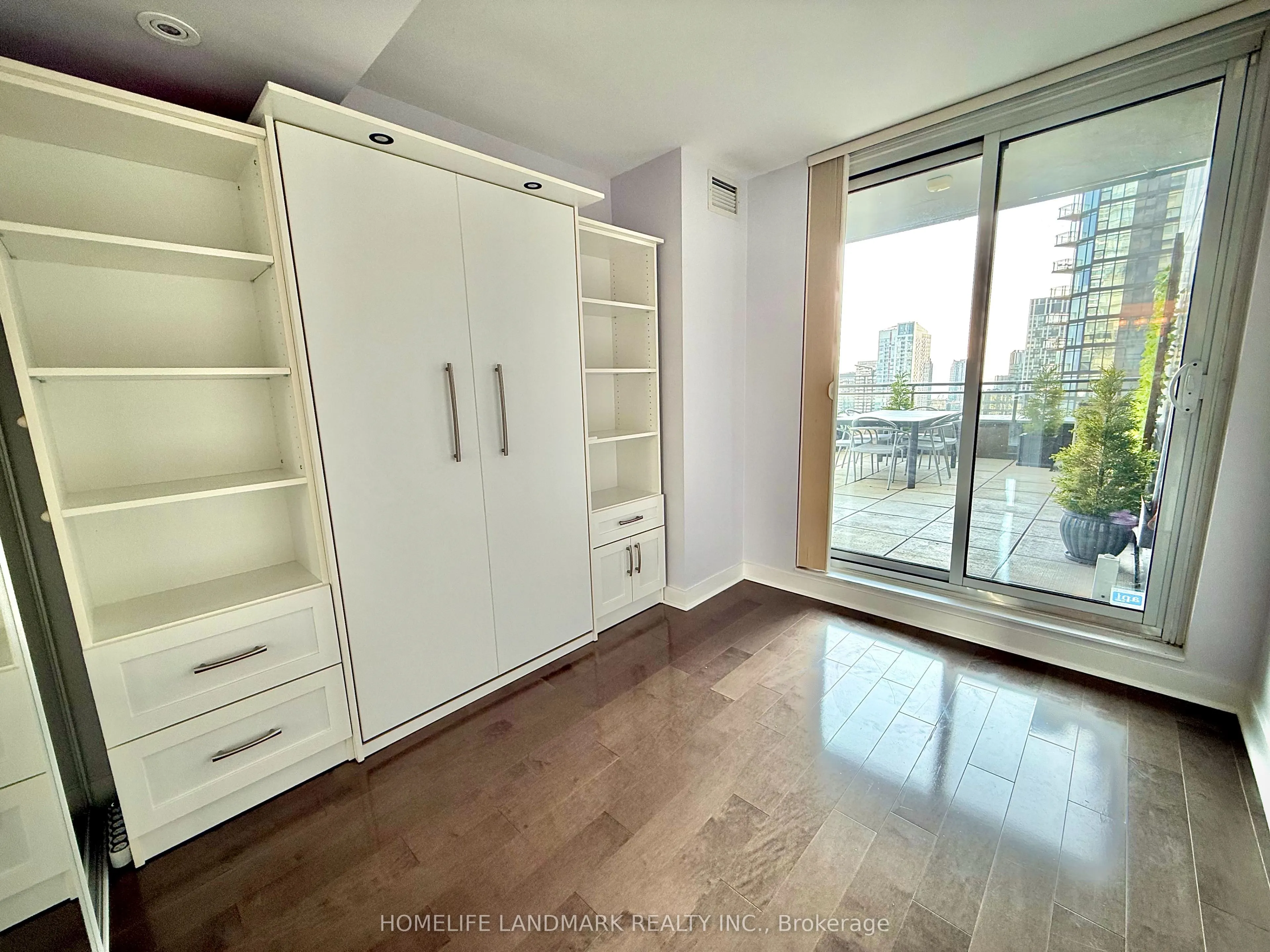 25 Telegram Mews, #3107