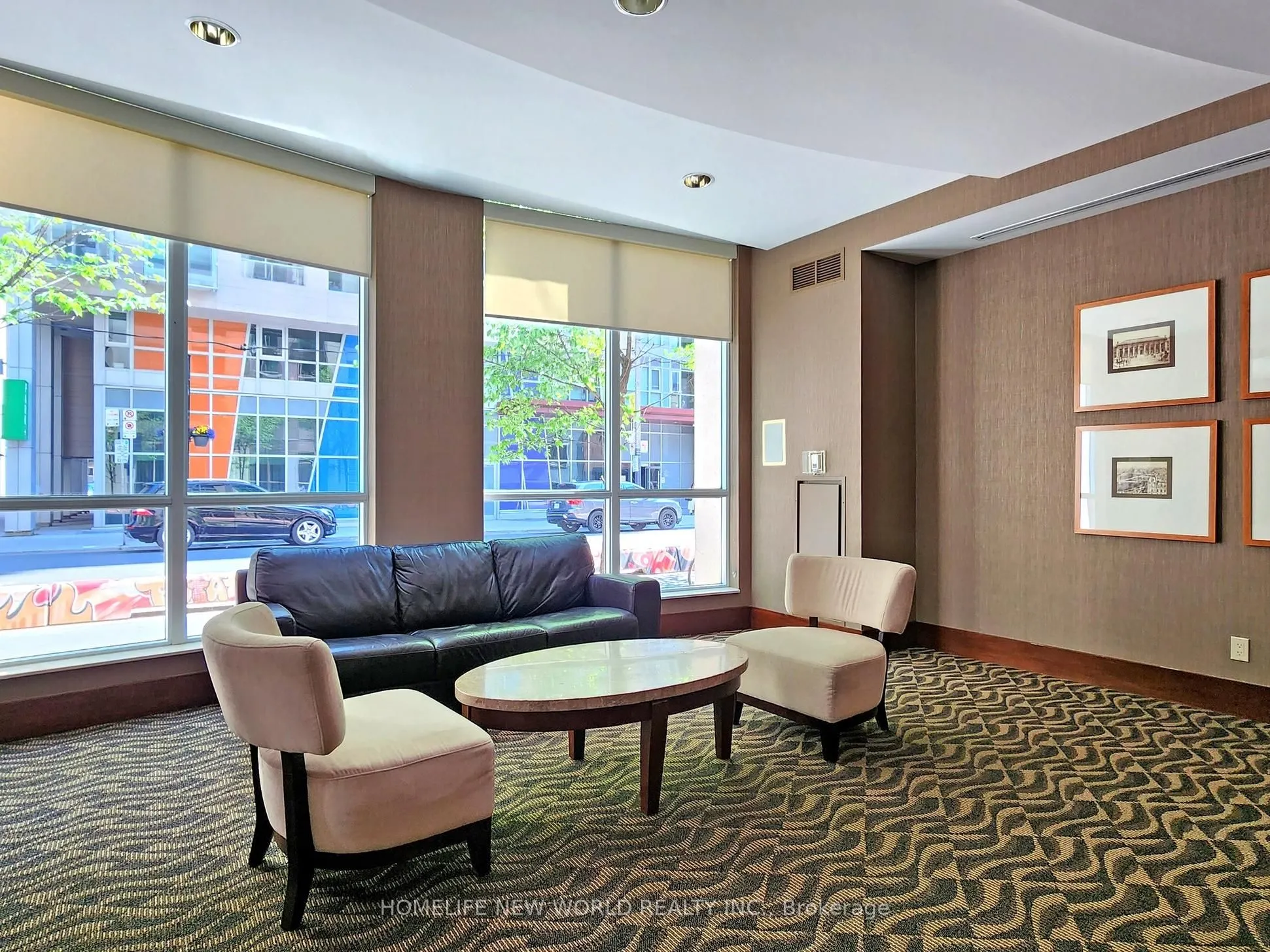 168 Simcoe Street, #303