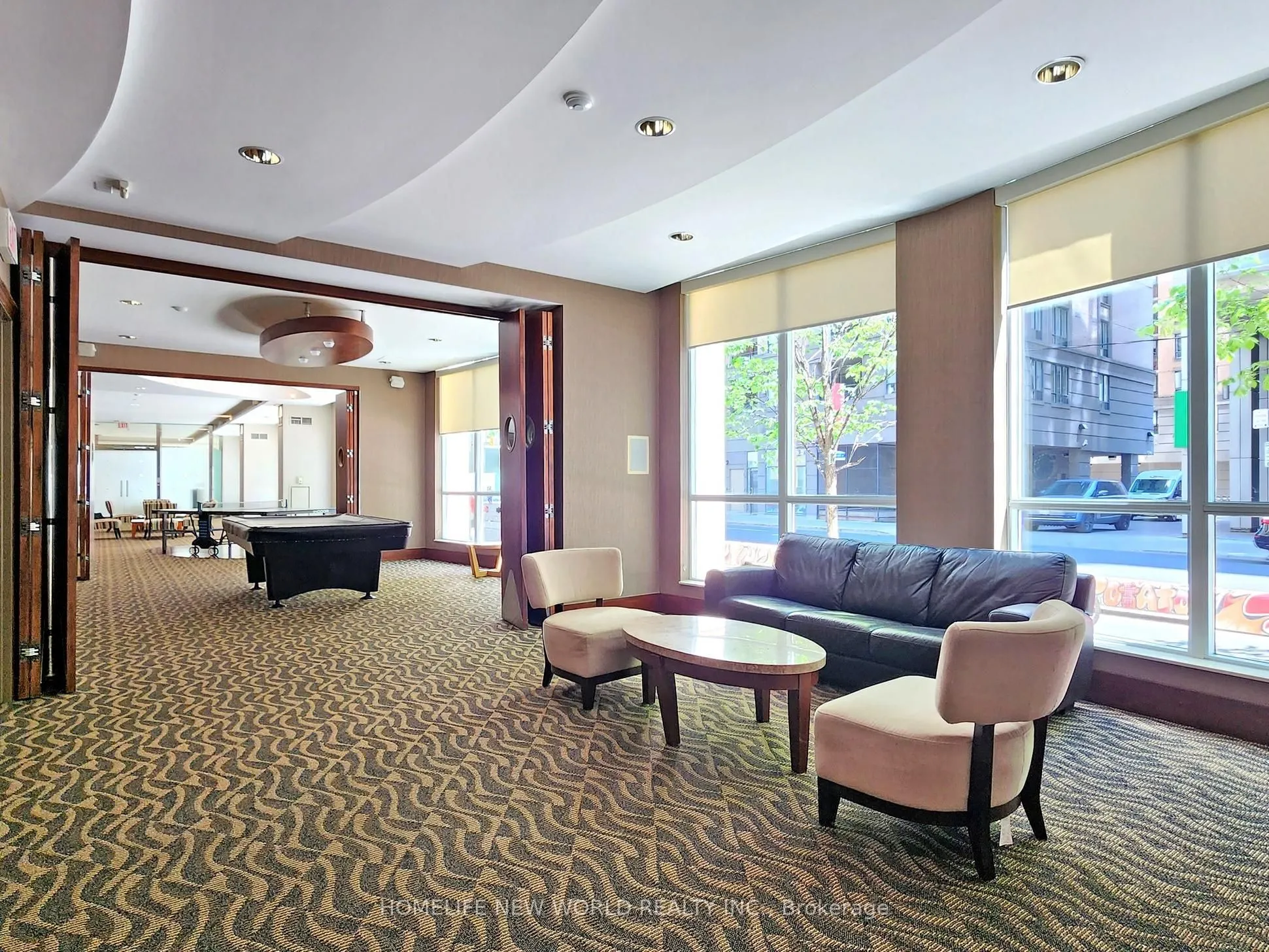 168 Simcoe Street, #303