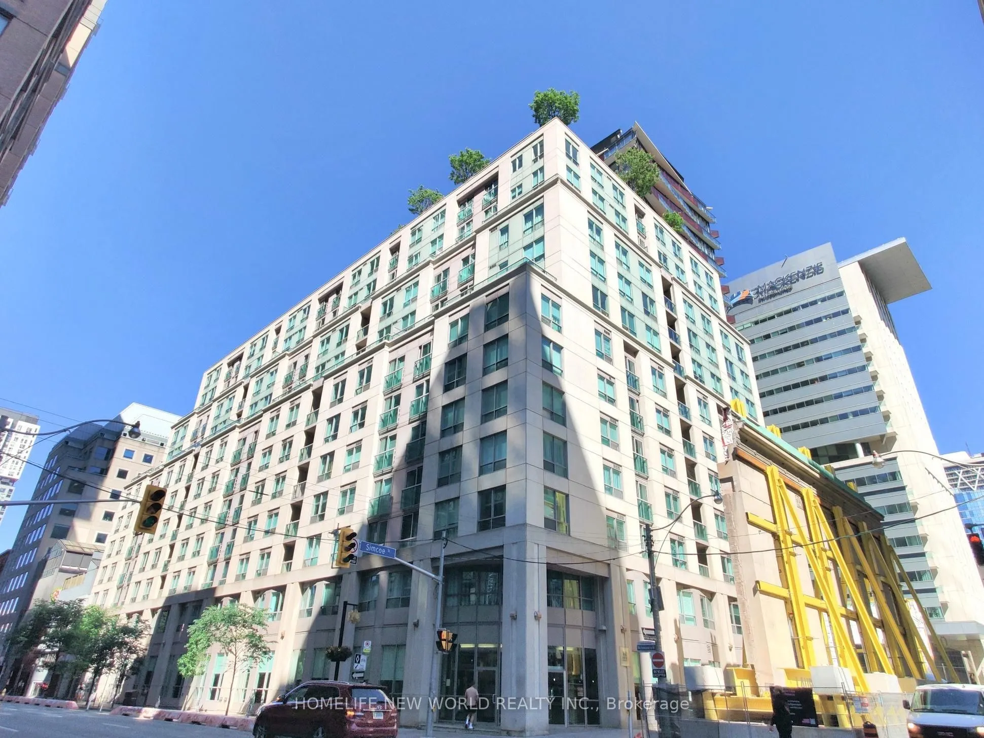 168 Simcoe Street, #303