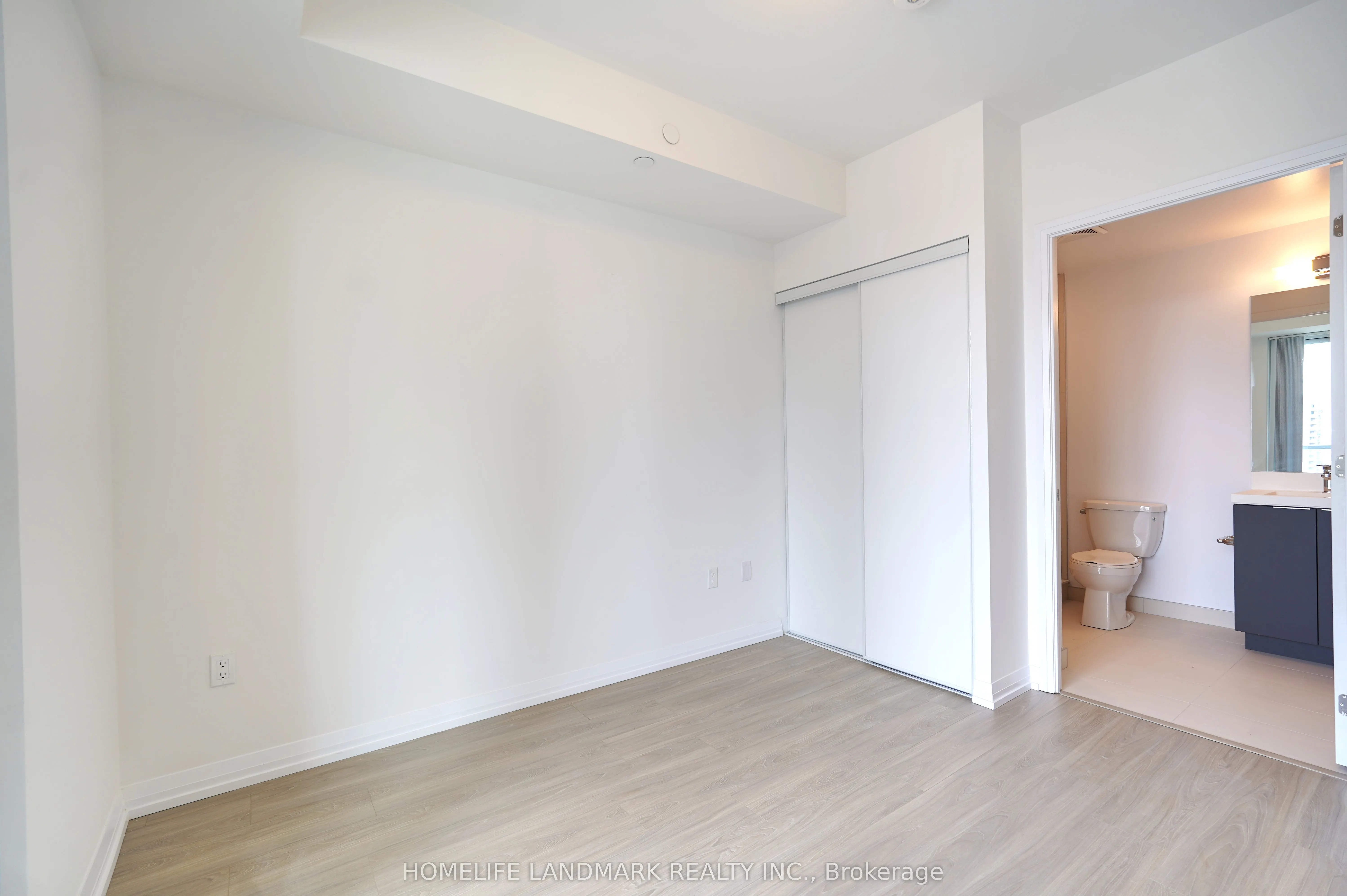 50 Dunfield Avenue, #2318