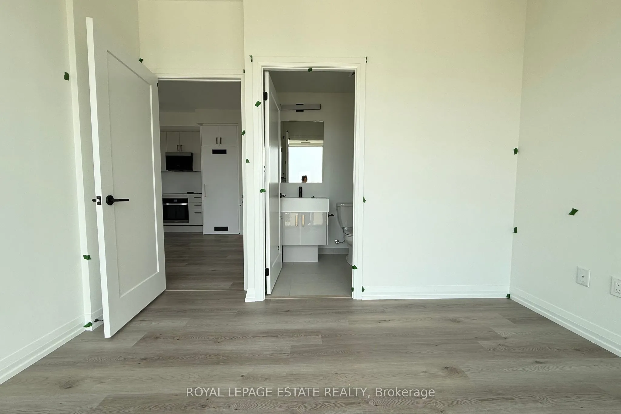 280 Dundas Street W, #2503