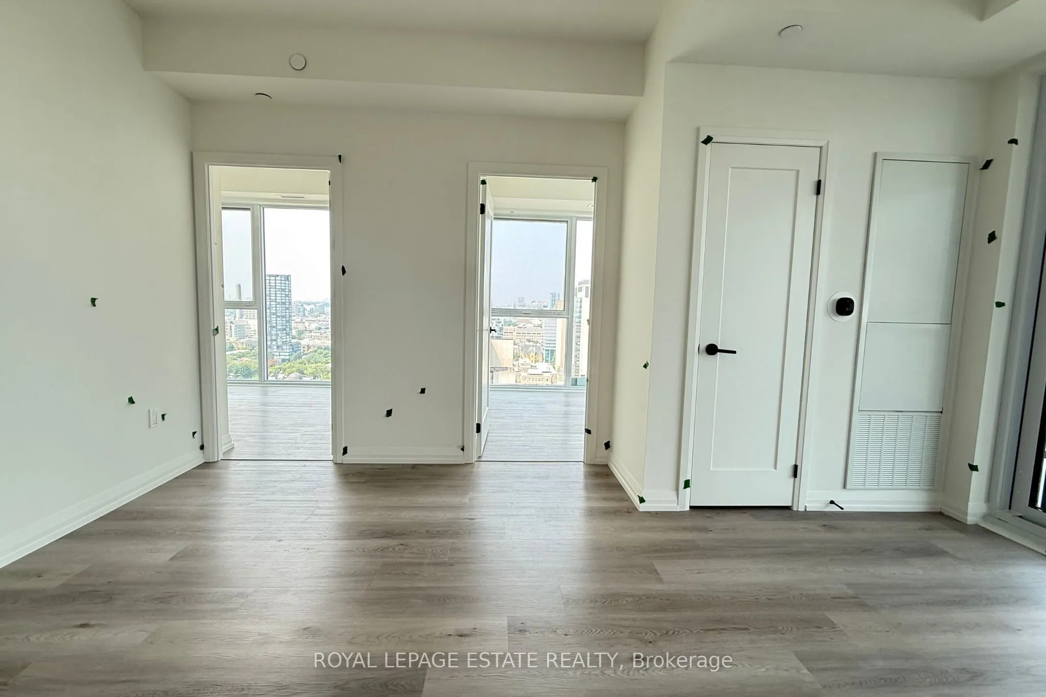 280 Dundas Street W, #2503