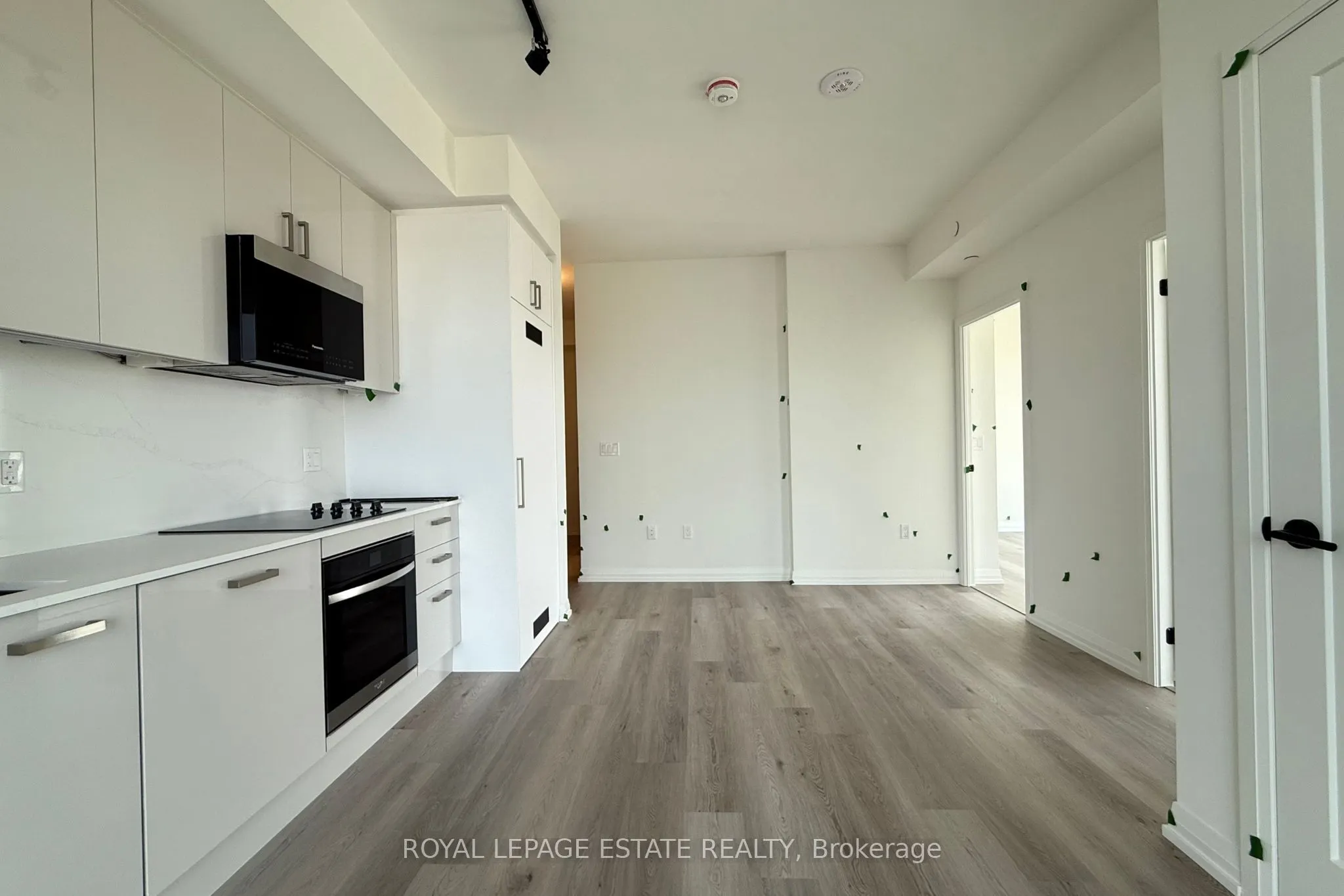 280 Dundas Street W, #2503