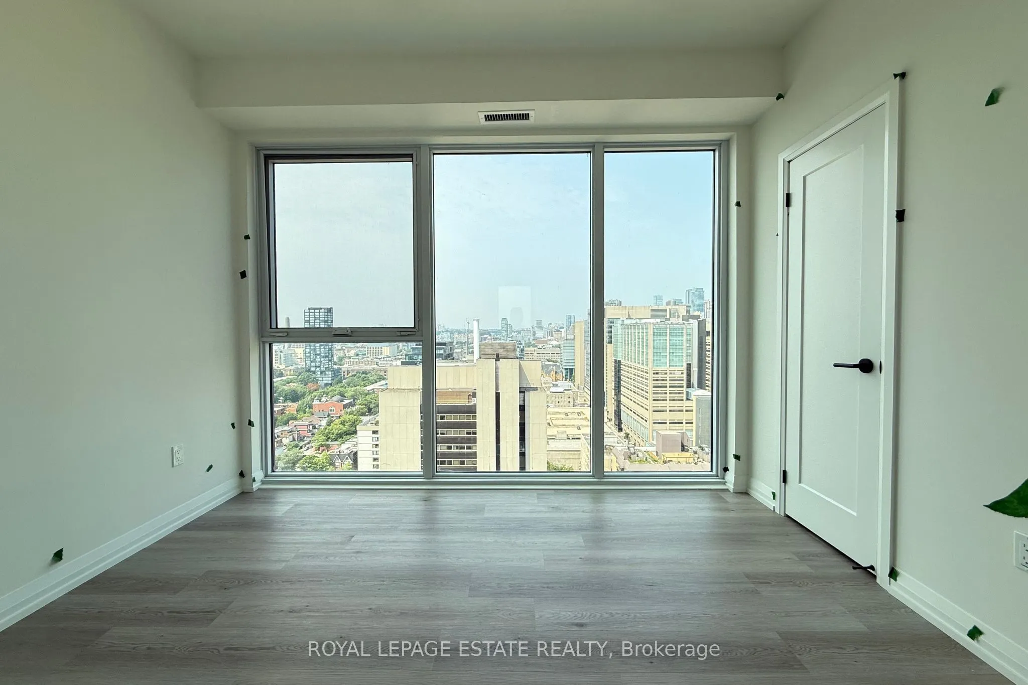 280 Dundas Street W, #2503