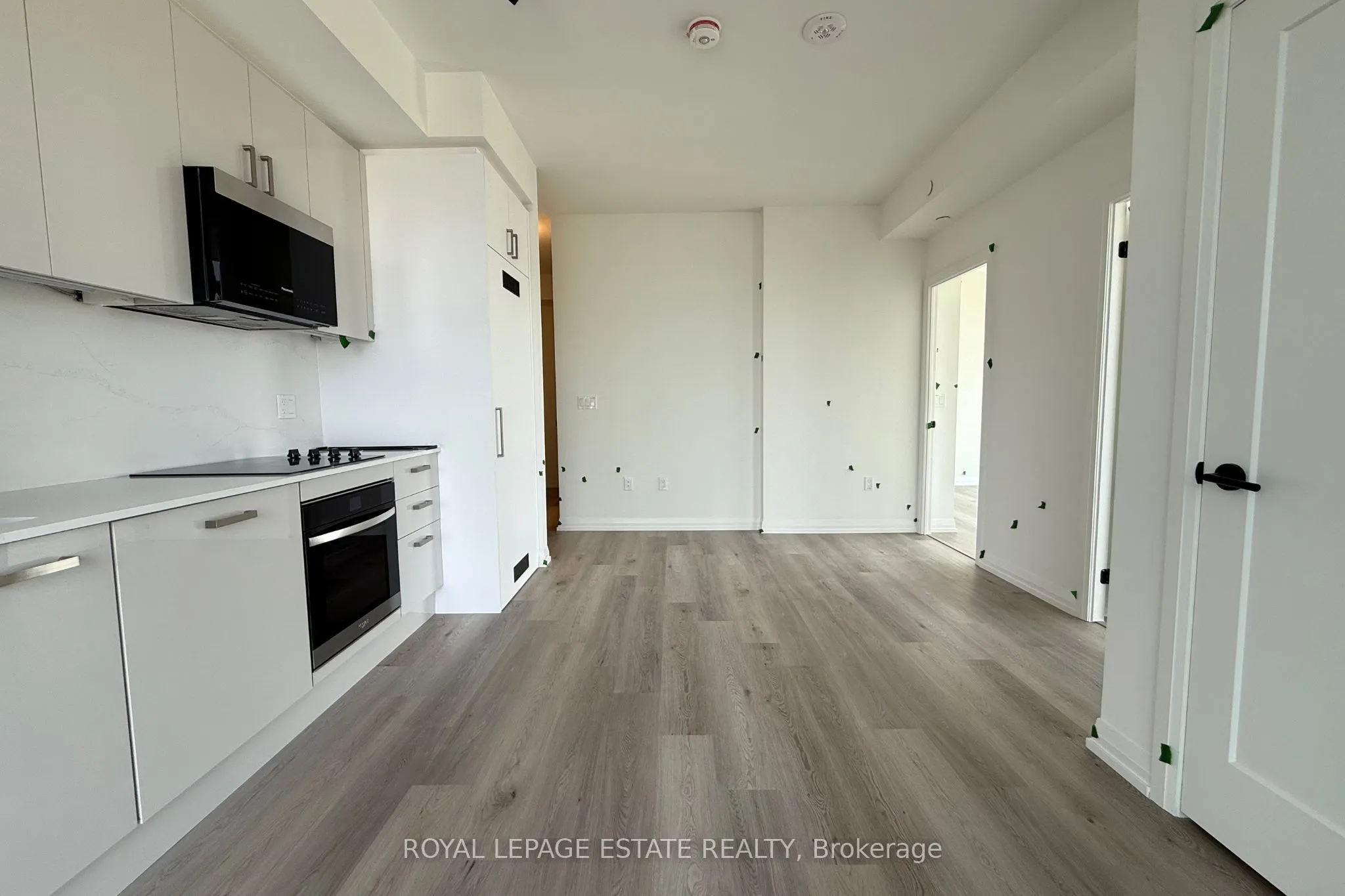 280 Dundas Street W, #2503