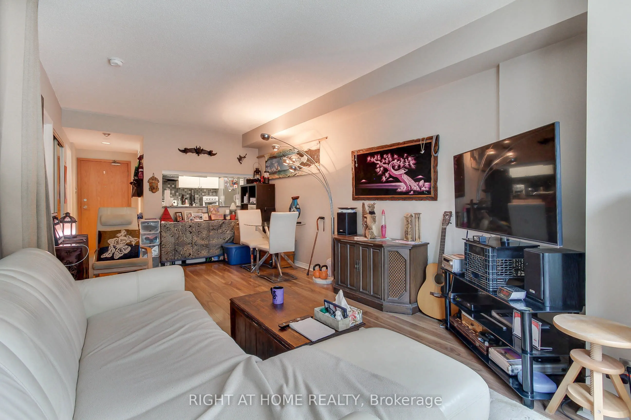 77 Harbour Square, #504