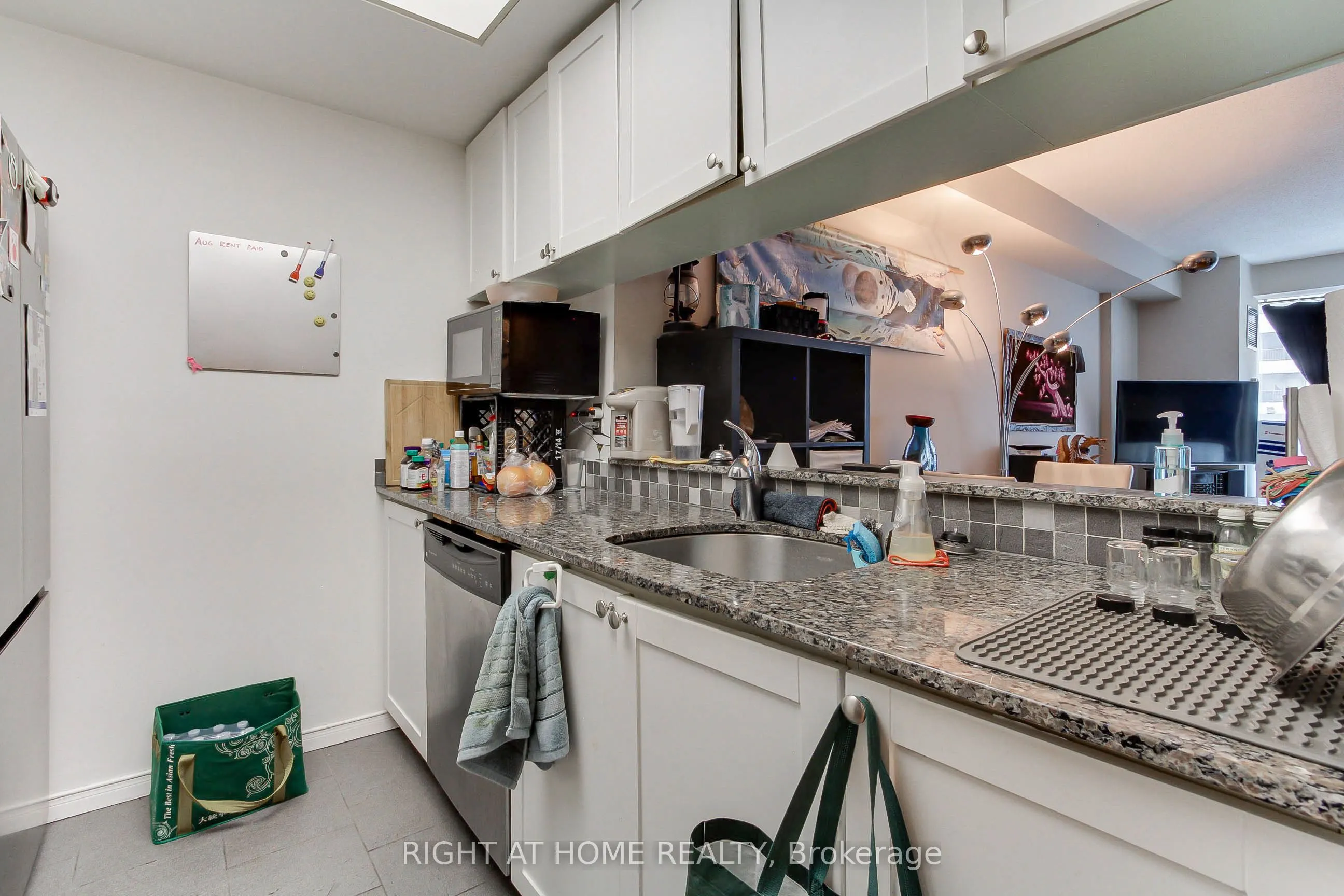 77 Harbour Square, #504