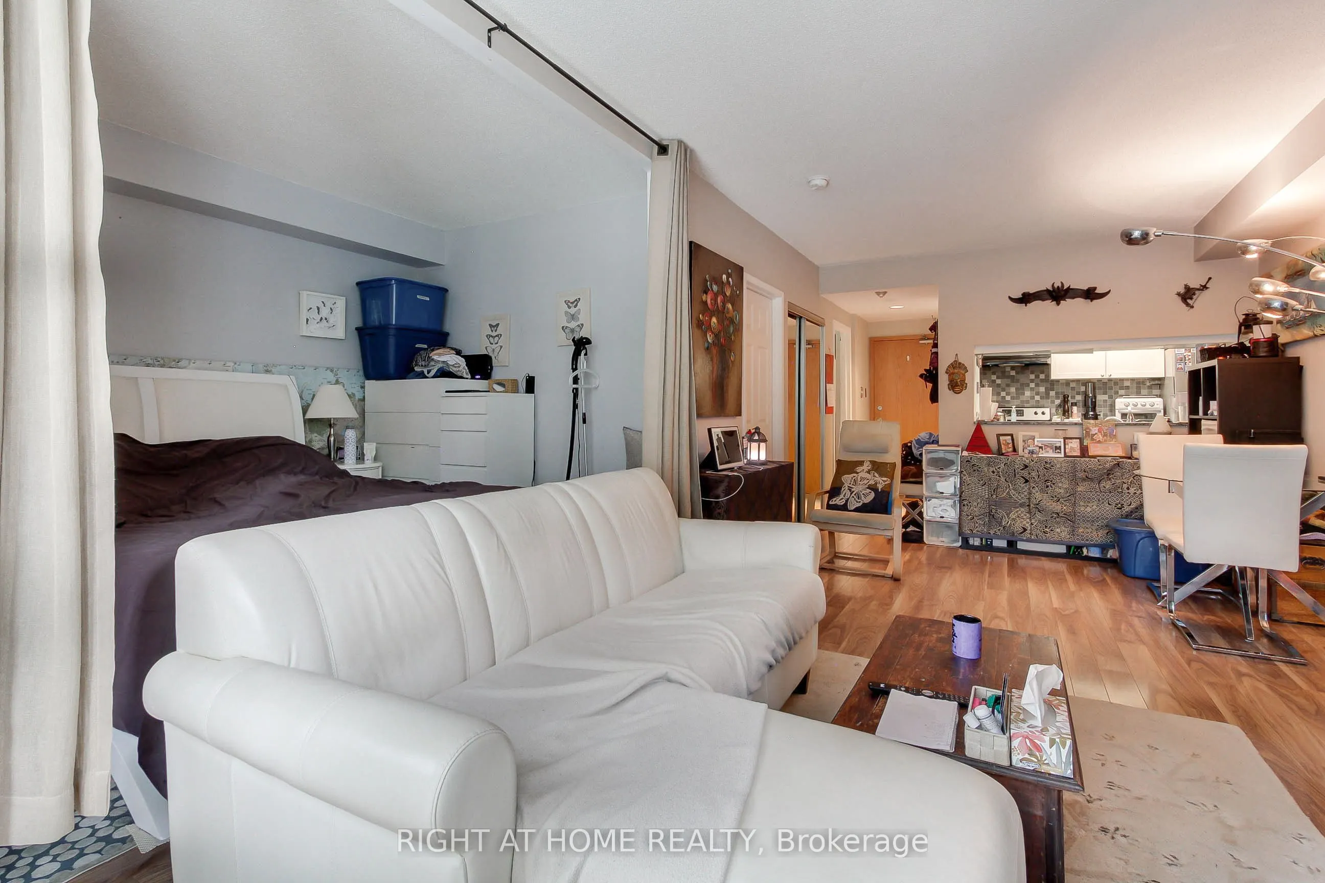 77 Harbour Square, #504