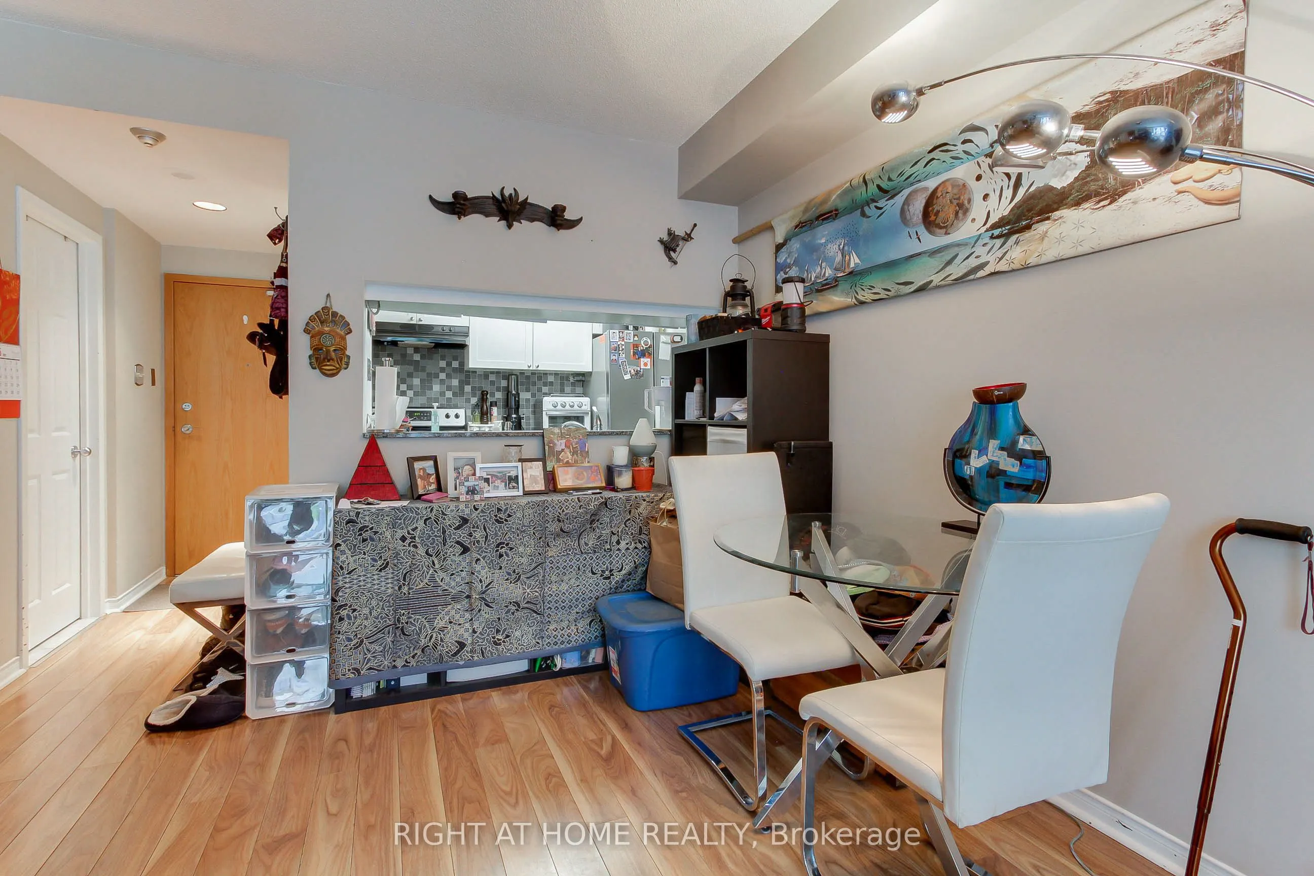 77 Harbour Square, #504