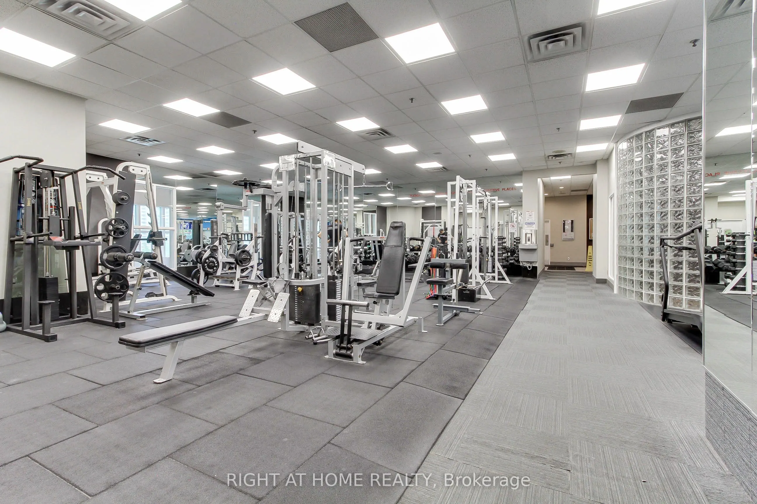 77 Harbour Square, #504