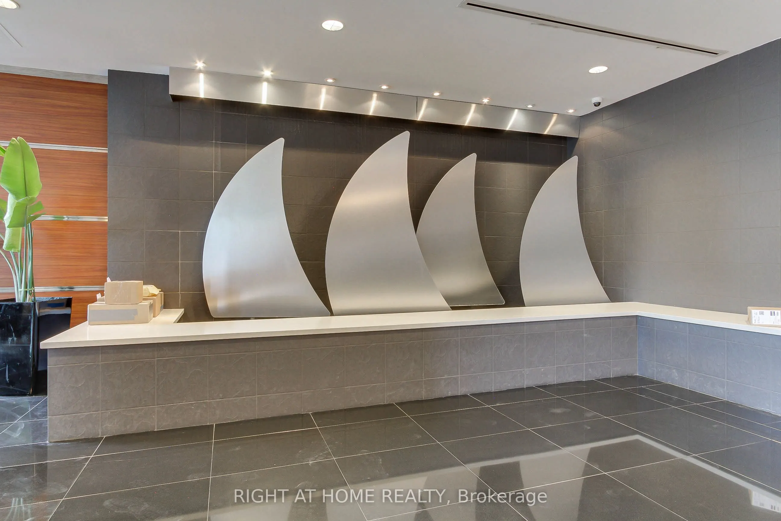77 Harbour Square, #504