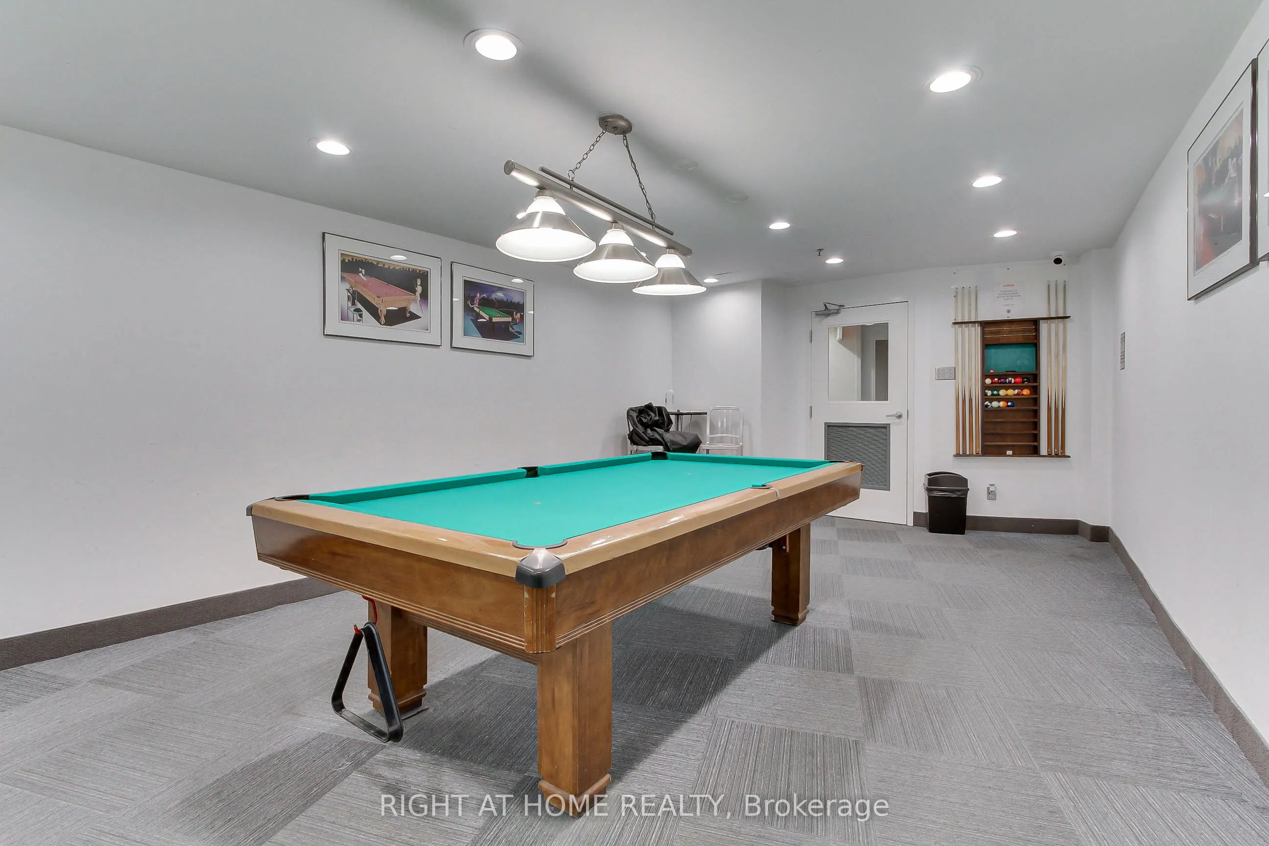 77 Harbour Square, #504