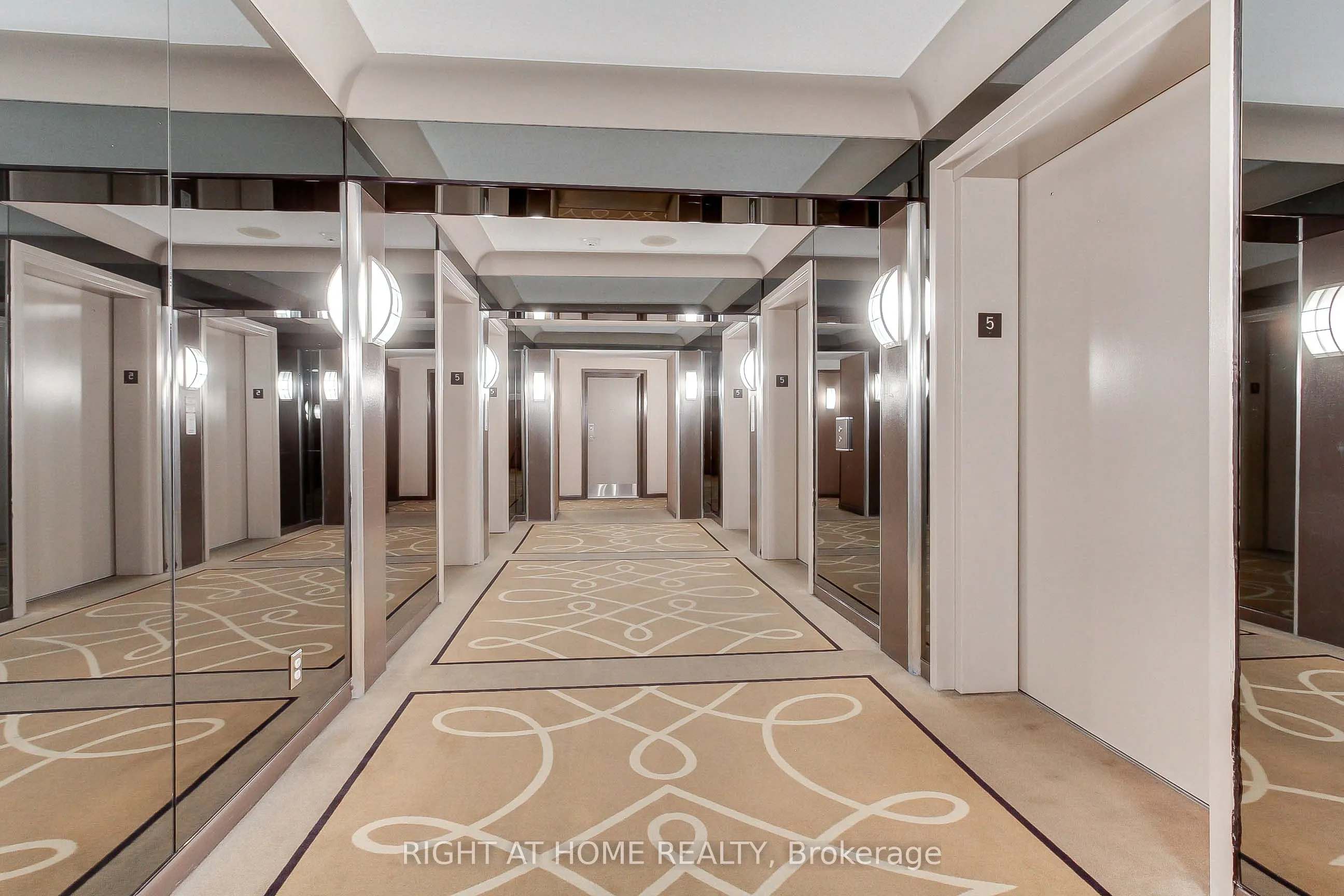 77 Harbour Square, #504