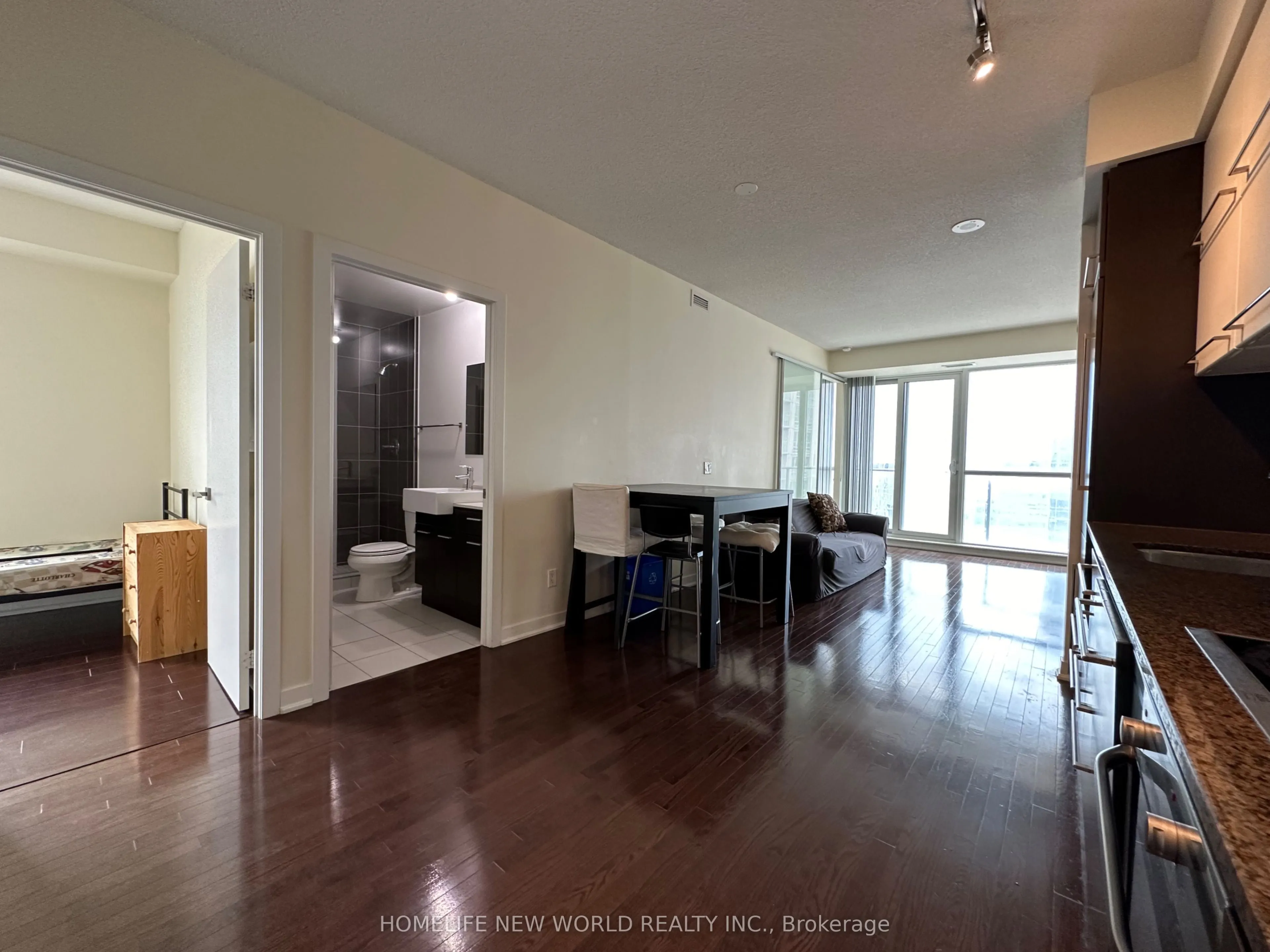 770 BAY Street, #2202