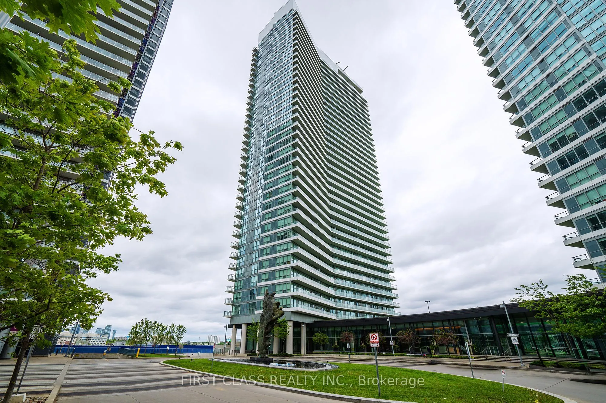 117 Mcmahon Drive, #3603