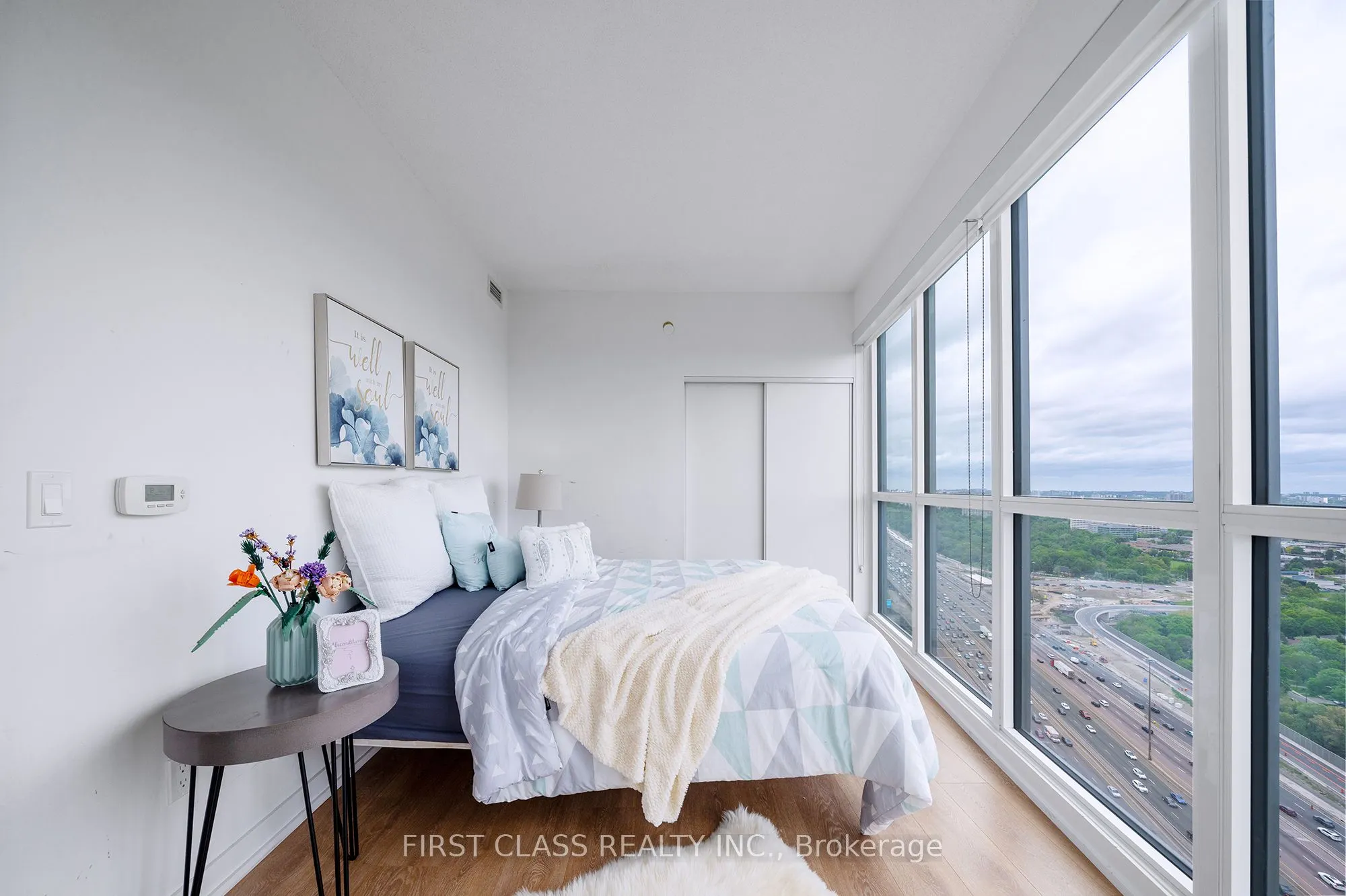 117 Mcmahon Drive, #3603
