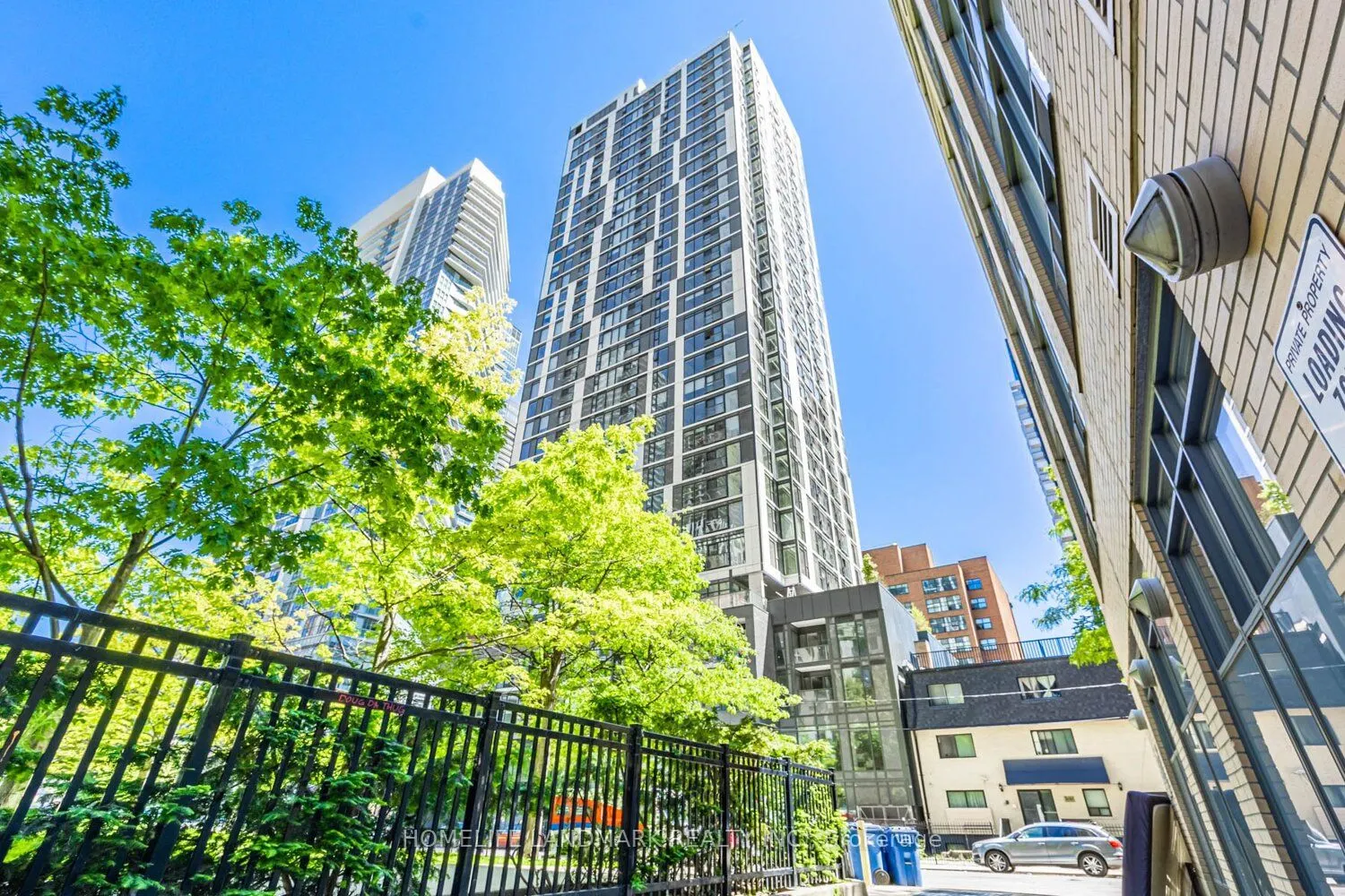 65 Mutual Street, #2501