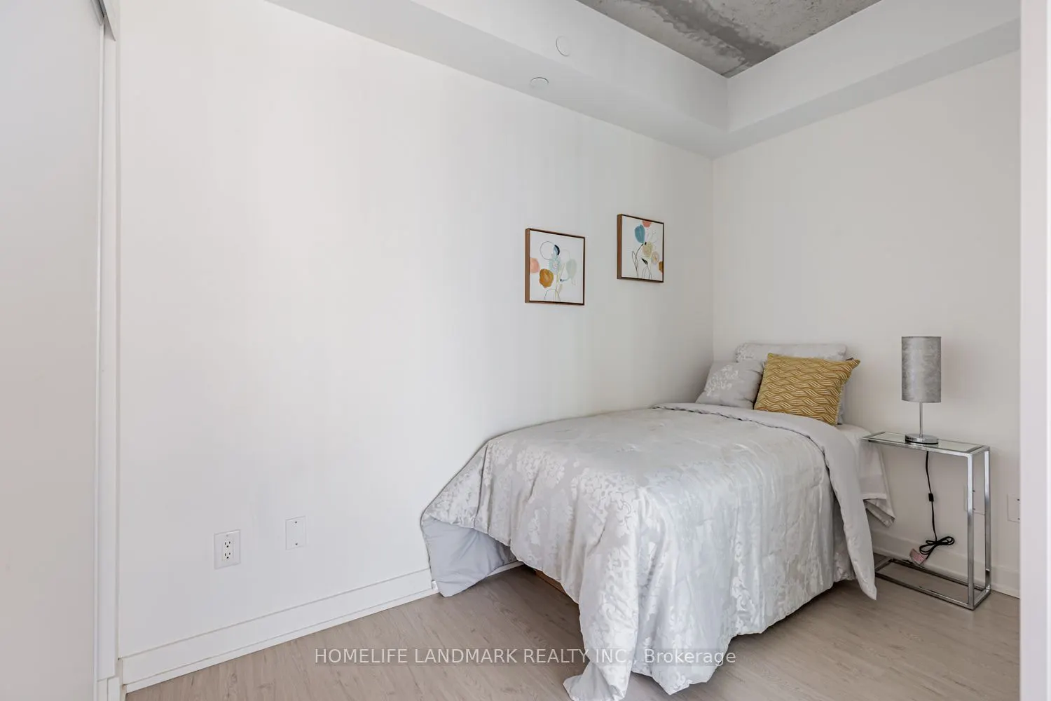 65 Mutual Street, #2501