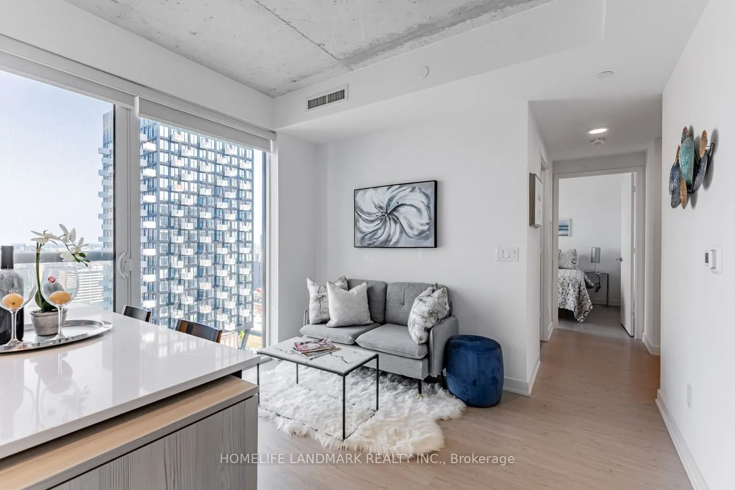 65 Mutual Street, #2501