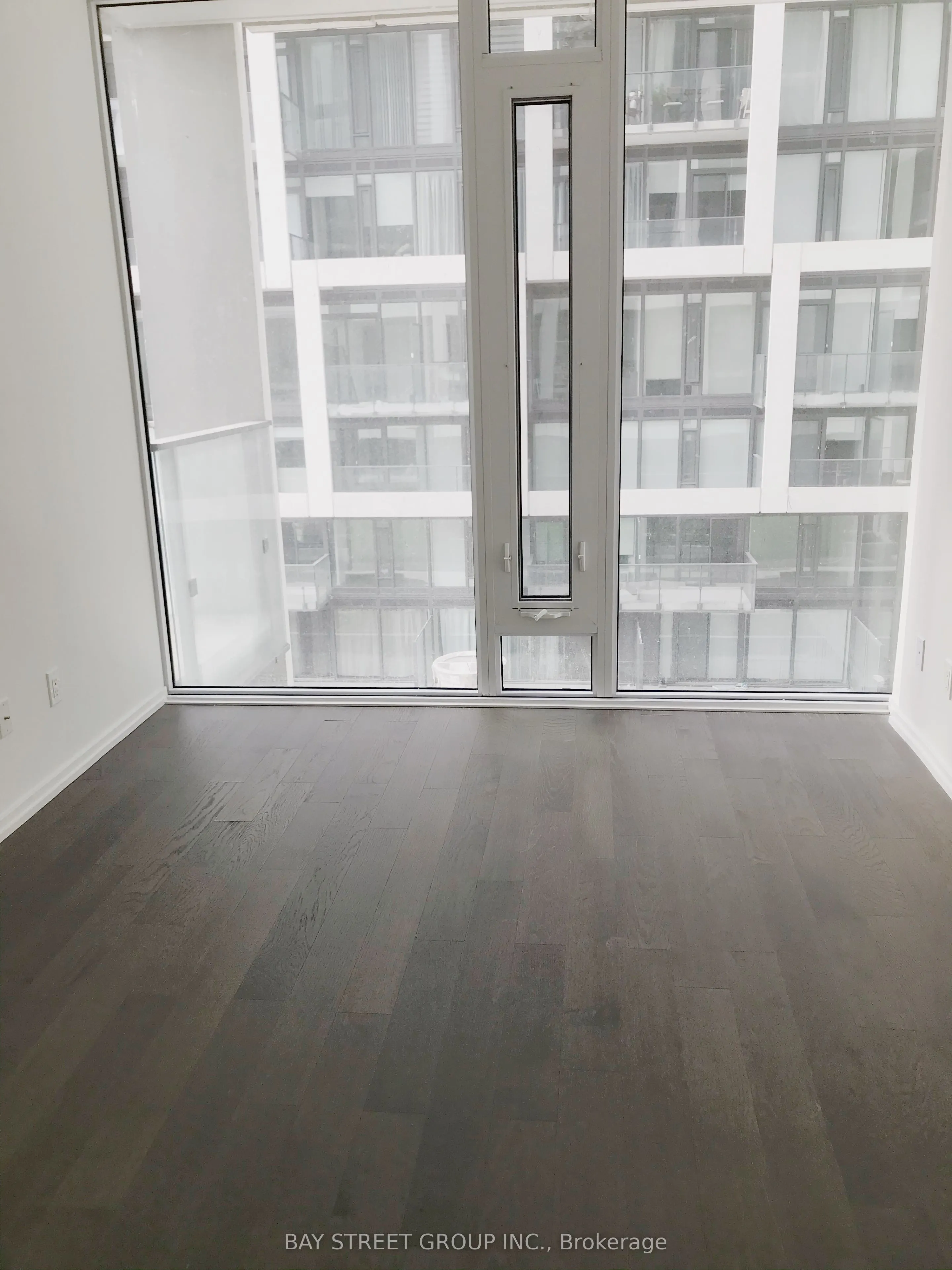 5 Soudan Avenue, #902