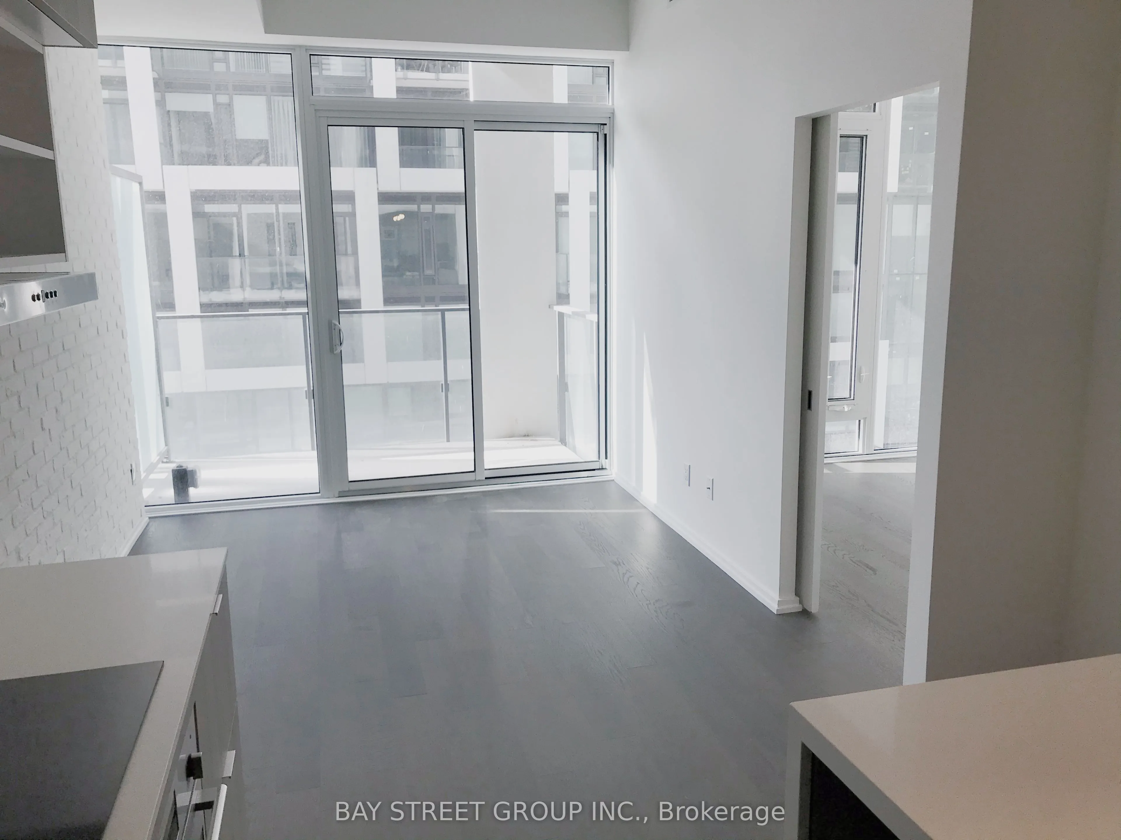 5 Soudan Avenue, #902