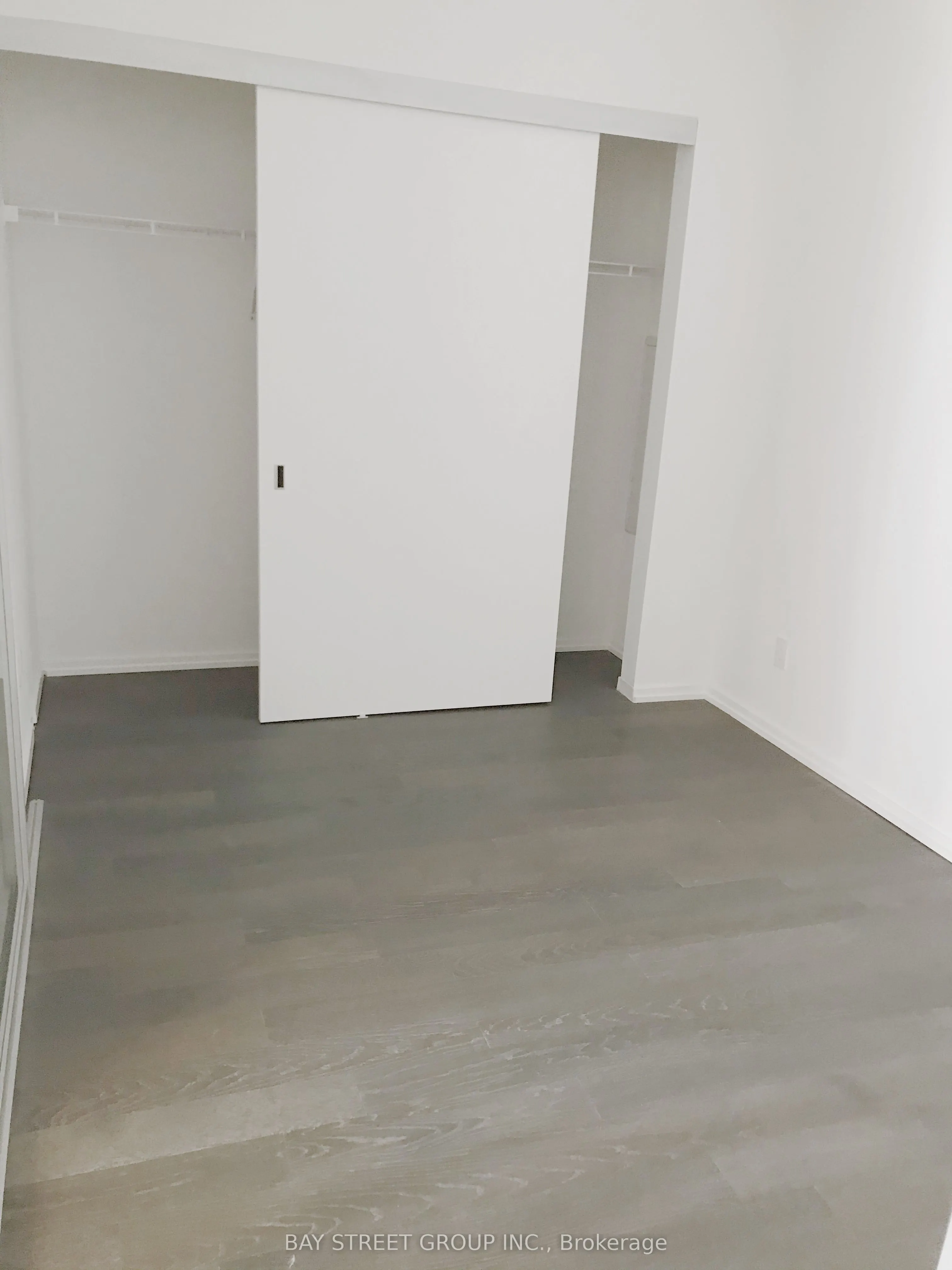 5 Soudan Avenue, #902