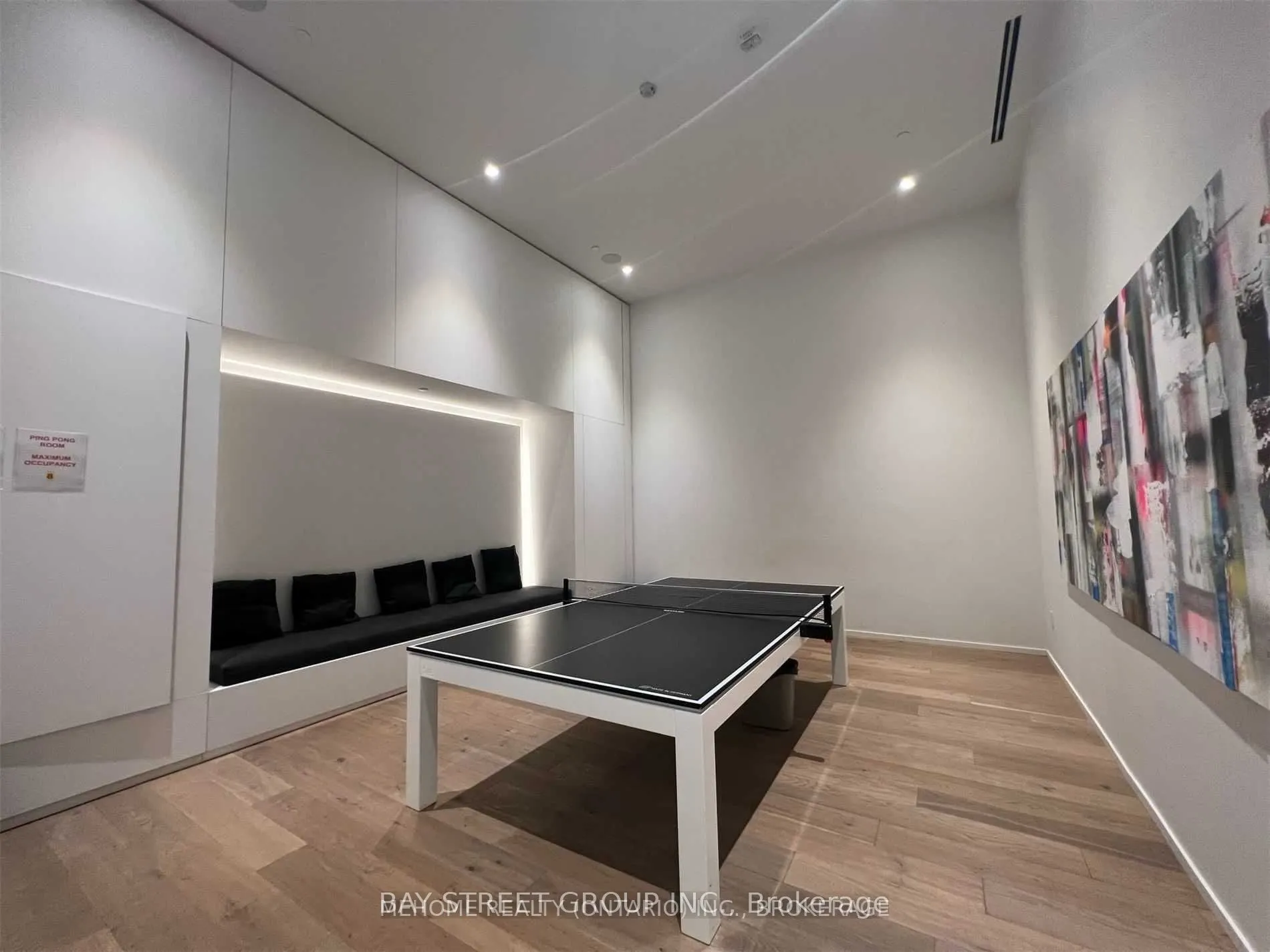 5 Soudan Avenue, #902