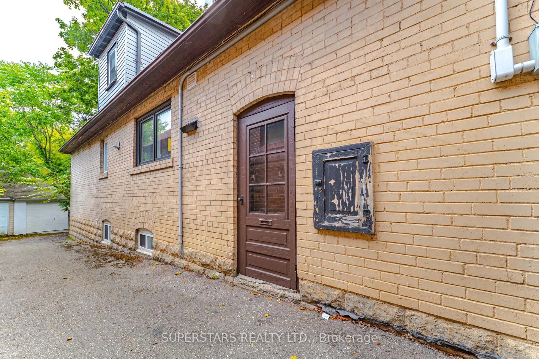 29 Crestview Road
