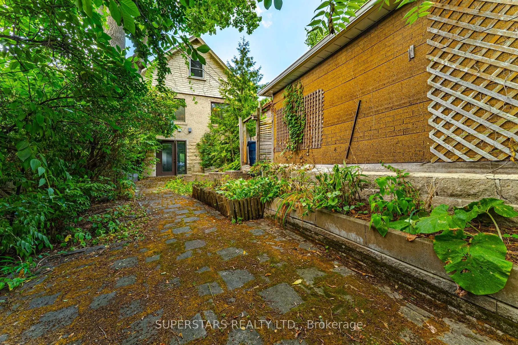 29 Crestview Road