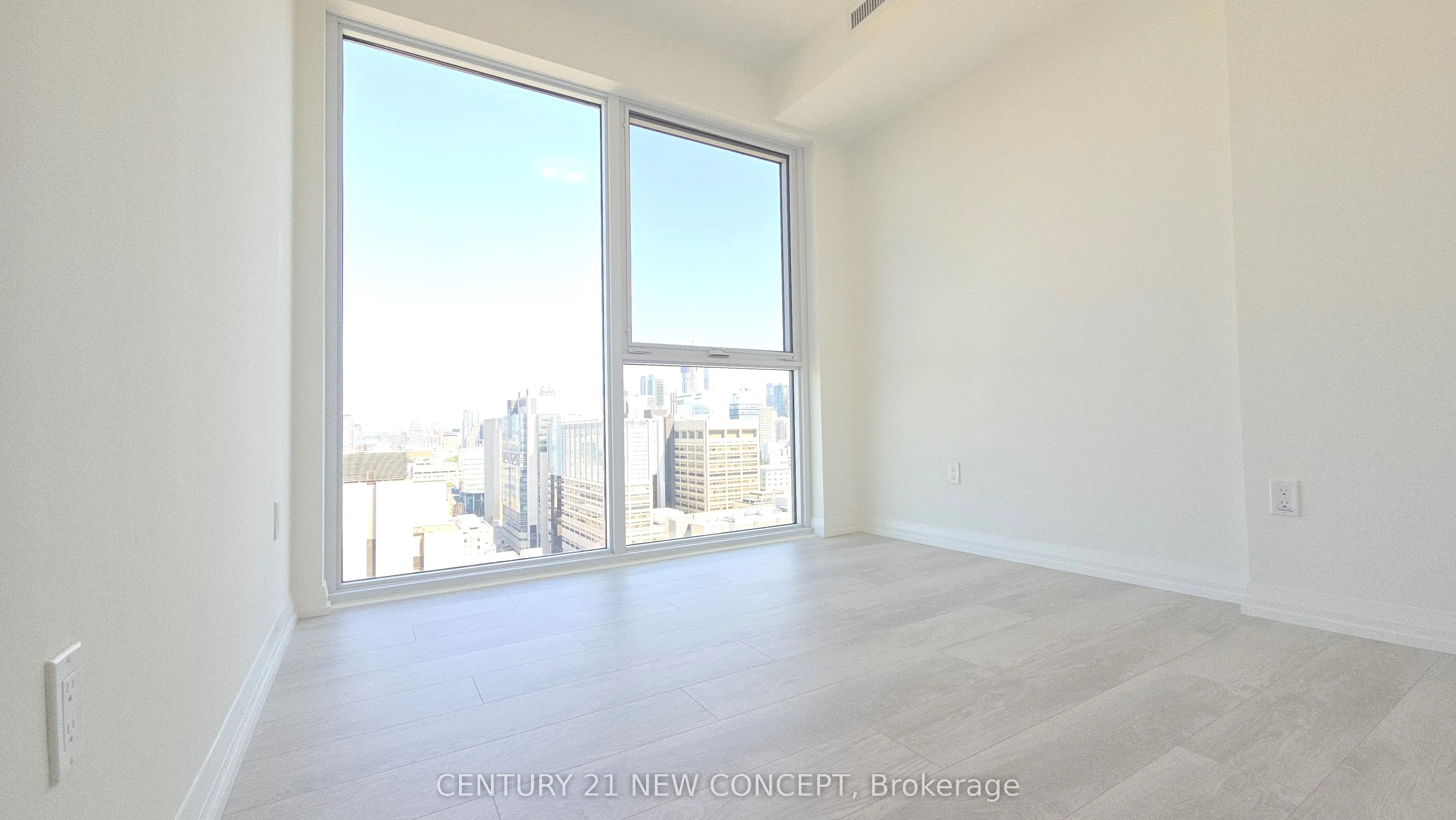 280 Dundas Street W, #2502