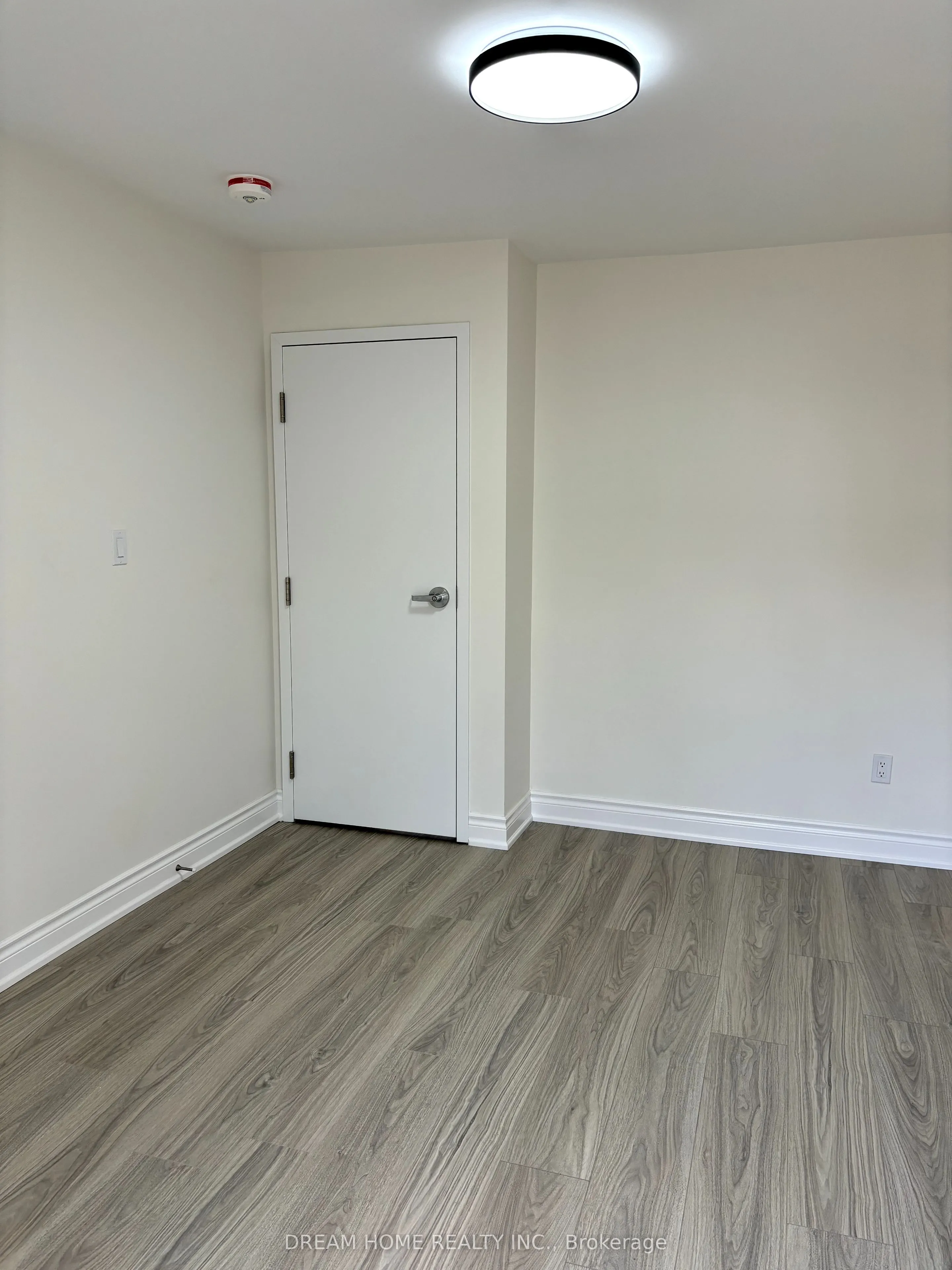 643 Bathurst Street, #203