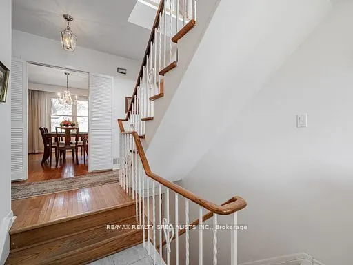 8 Beveridge Drive
