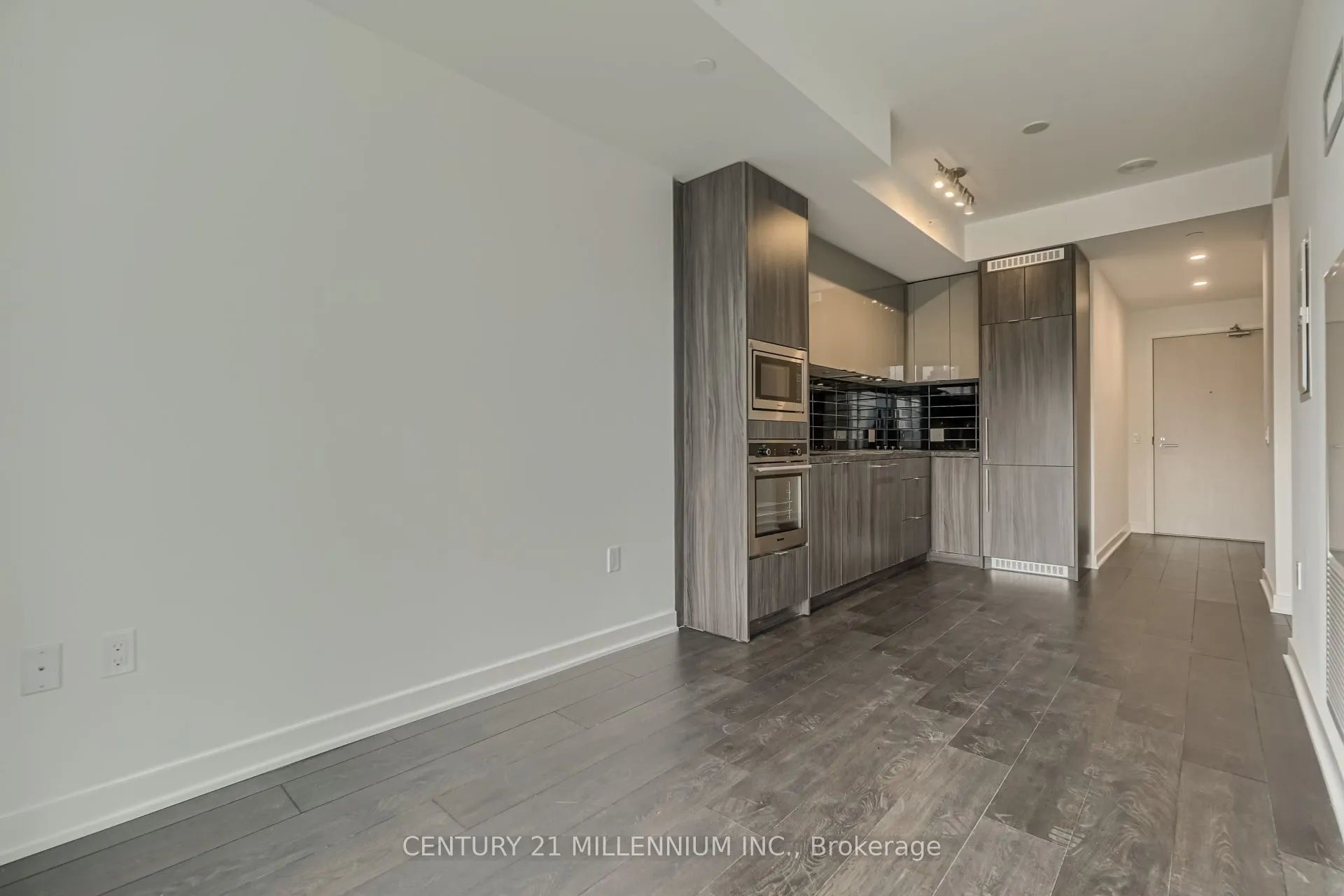 115 Blue Jays Way, #3501